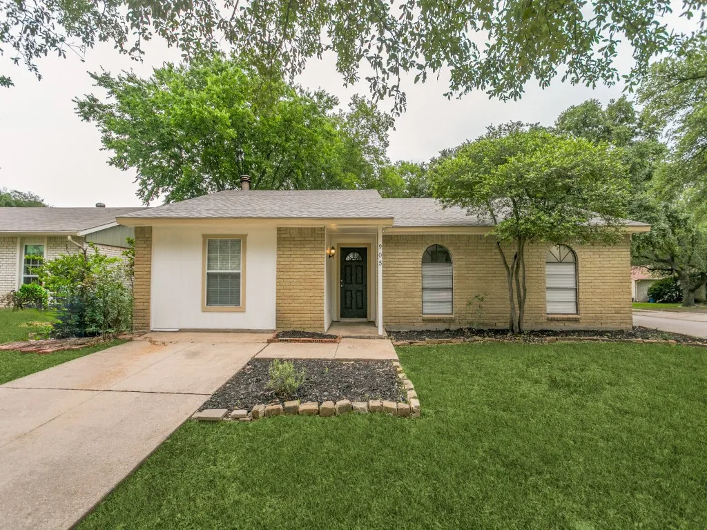 Single Family Residence For Sale in Collin County , 905 Hawthorne Drive, Allen, Texas 75002, 4 Bedroom, 2 Bathroom, Garage spaces, 1,500 Sqft, built in 1975, mls#21366345, Real Estate Agent in Allen, Homes For Sale in Collin county, Homes For Sale in Allen, Realtor in Allen Texas, Real Estate Brokerage Independent Realty Texas, Luminita Cordes Realtor