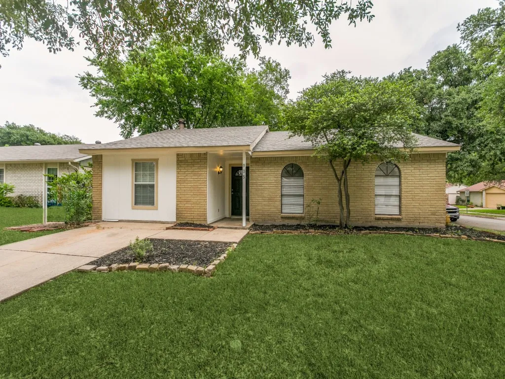 Single Family Residence For Sale in Collin County , 905 Hawthorne Drive, Allen, Texas 75002, 4 Bedroom, 2 Bathroom, Garage spaces, 1,500 Sqft, built in 1975, mls#21366345, Real Estate Agent in Allen, Homes For Sale in Collin county, Homes For Sale in Allen, Realtor in Allen Texas, Real Estate Brokerage Independent Realty Texas, Luminita Cordes Realtor