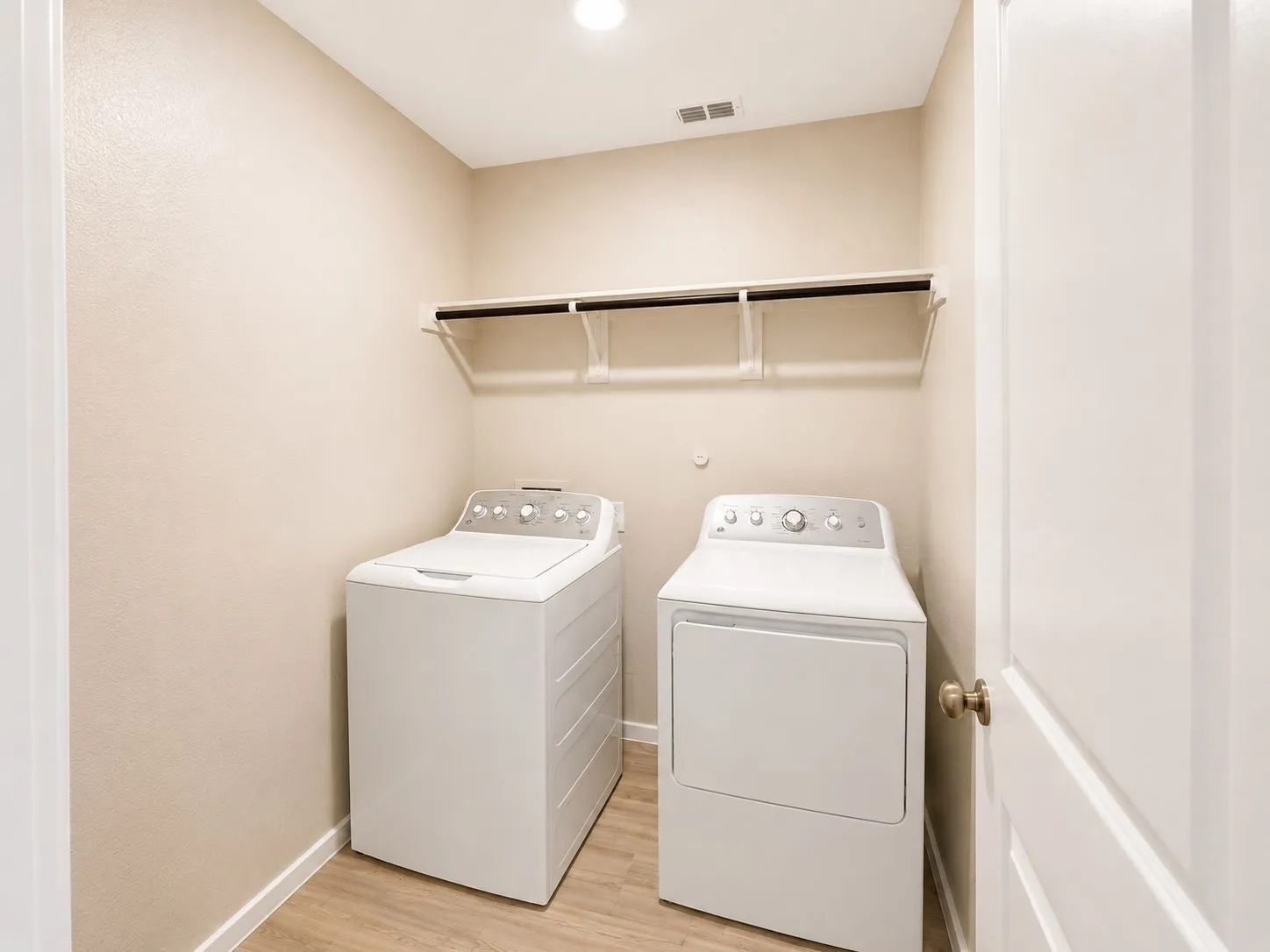 Single Family Residence For Sale in Collin County , 6733 Teal Circle, Princeton, Texas 75407, 4 Bedroom, 2 Bathroom, 2 Garage spaces, 1,701 Sqft, built in 2024, mls#21366314, Real Estate Agent in Princeton, Homes For Sale in Collin county, Homes For Sale in Princeton, Realtor in Princeton Texas, Real Estate Brokerage Independent Realty Texas, Luminita Cordes Realtor