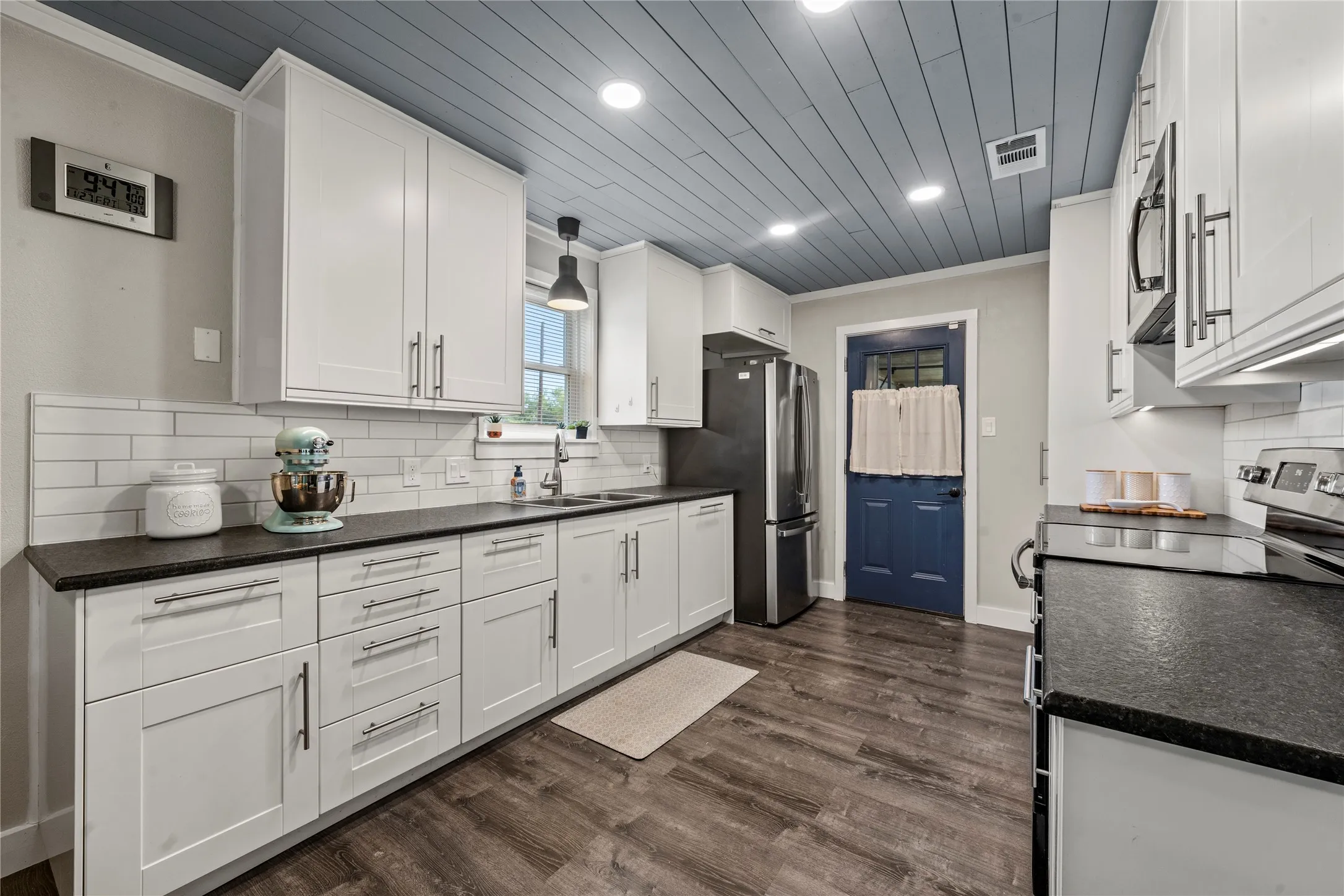 Single Family Residence For Sale in Mc Lennan County , 241 Crockett Lane, Hewitt, Texas 76643, 3 Bedroom, 2 Bathroom, 2 Garage spaces, 1,675 Sqft, built in 1979, mls#21365502, Real Estate Agent in Hewitt, Homes For Sale in Mc Lennan county, Homes For Sale in Hewitt, Realtor in Hewitt Texas, Real Estate Brokerage Independent Realty Texas, Luminita Cordes Realtor