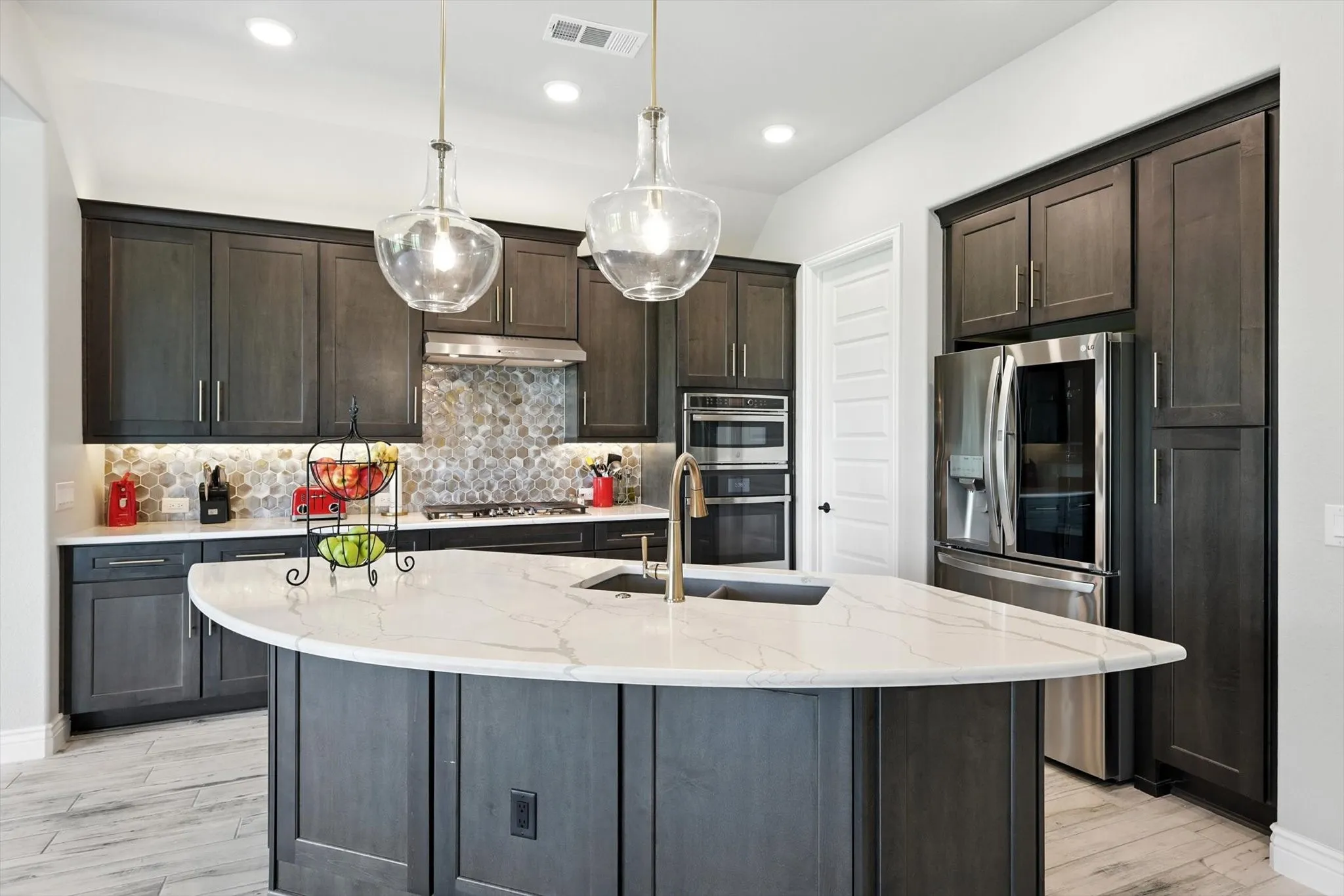 Single Family Residence For Sale in Denton County , 8509 Cocobolo Drive, Denton, Texas 76207, 2 Bedroom, 3 Bathroom, 3 Garage spaces, 2,073 Sqft, built in 2022, mls#21361785, Real Estate Agent in Denton, Homes For Sale in Denton county, Homes For Sale in Denton, Realtor in Denton Texas, Real Estate Brokerage Independent Realty Texas, Luminita Cordes Realtor