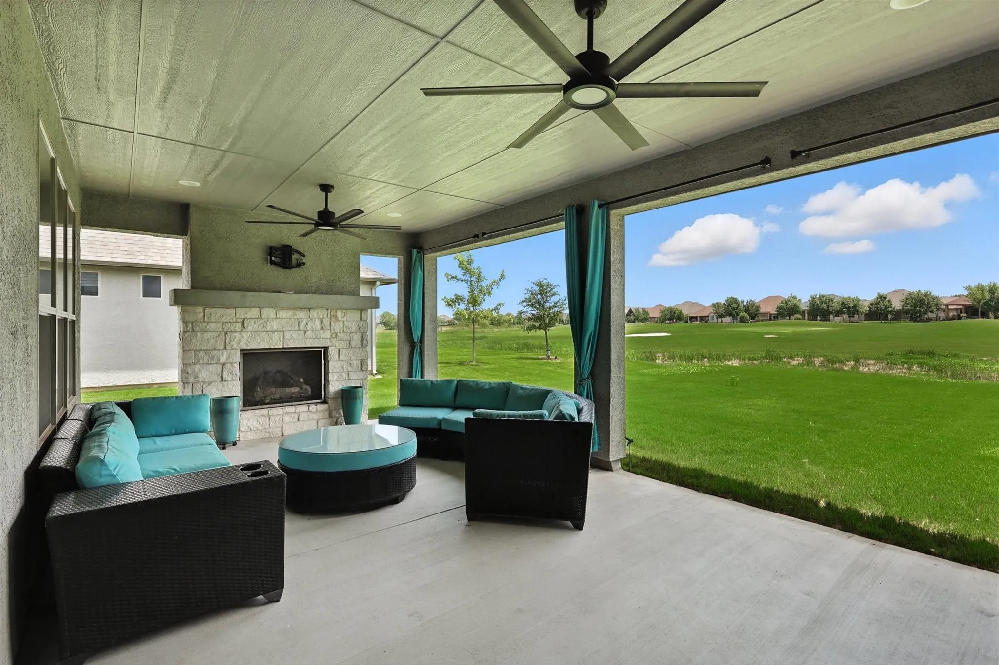 Single Family Residence For Sale in Denton County , 8509 Cocobolo Drive, Denton, Texas 76207, 2 Bedroom, 3 Bathroom, 3 Garage spaces, 2,073 Sqft, built in 2022, mls#21361785, Real Estate Agent in Denton, Homes For Sale in Denton county, Homes For Sale in Denton, Realtor in Denton Texas, Real Estate Brokerage Independent Realty Texas, Luminita Cordes Realtor