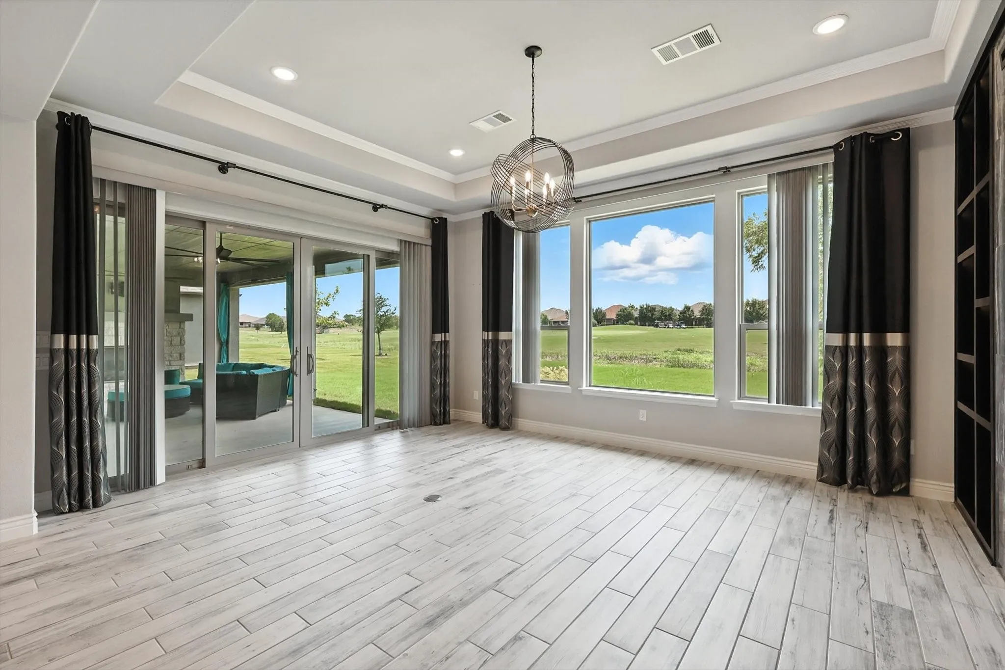 Single Family Residence For Sale in Denton County , 8509 Cocobolo Drive, Denton, Texas 76207, 2 Bedroom, 3 Bathroom, 3 Garage spaces, 2,073 Sqft, built in 2022, mls#21361785, Real Estate Agent in Denton, Homes For Sale in Denton county, Homes For Sale in Denton, Realtor in Denton Texas, Real Estate Brokerage Independent Realty Texas, Luminita Cordes Realtor