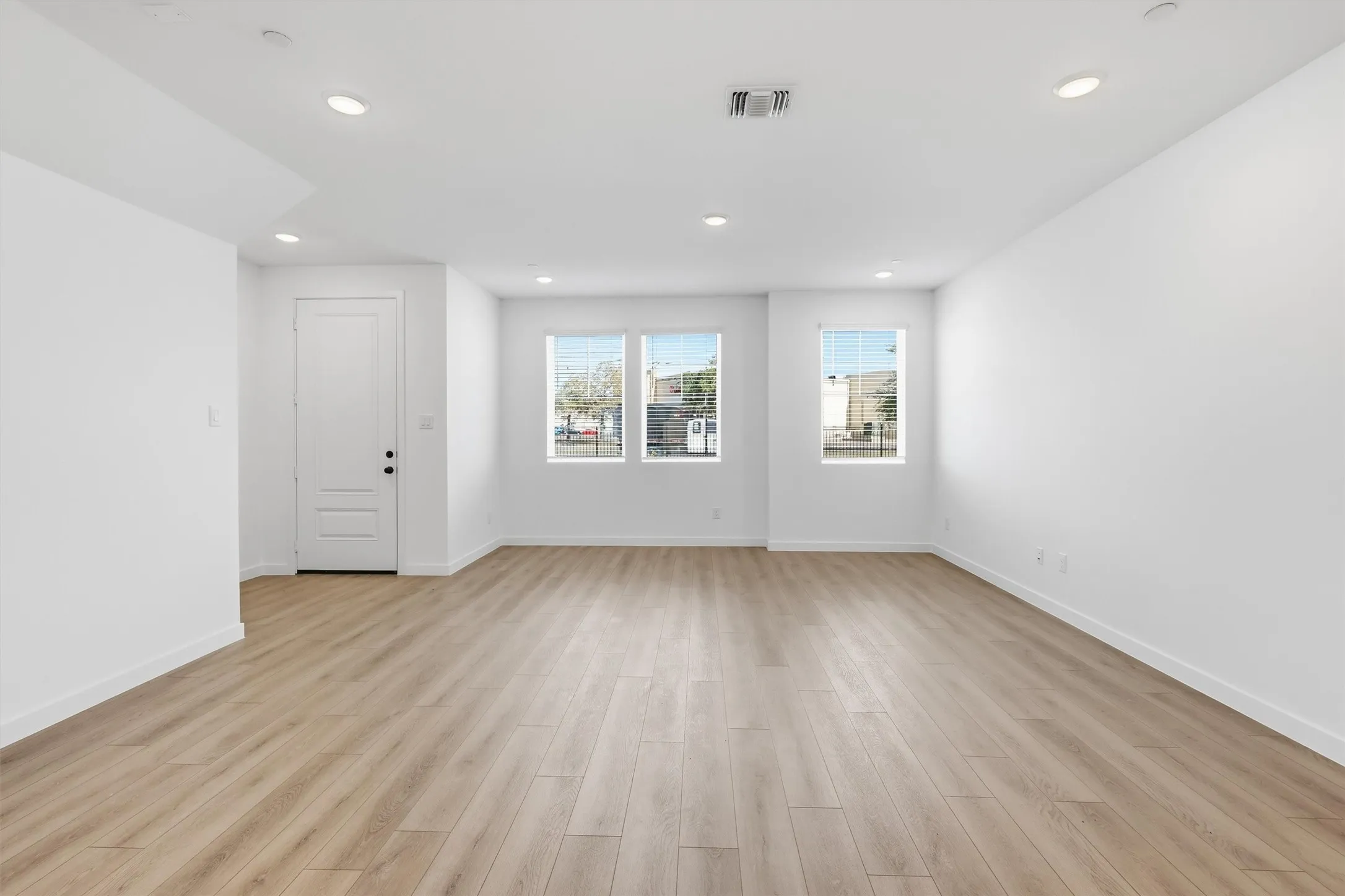 Townhouse For Rent in Tarrant County , 7621 Dakota, Watauga, Texas 76148, 3 Bedroom, 3 Bathroom, 2 Garage spaces, 1,869 Sqft, built in 2026, mls#21366272, Real Estate Agent in Watauga, Homes For Rent in Tarrant county, Homes For Rent in Watauga, Realtor in Watauga Texas, Real Estate Brokerage Independent Realty Texas, Luminita Cordes Realtor