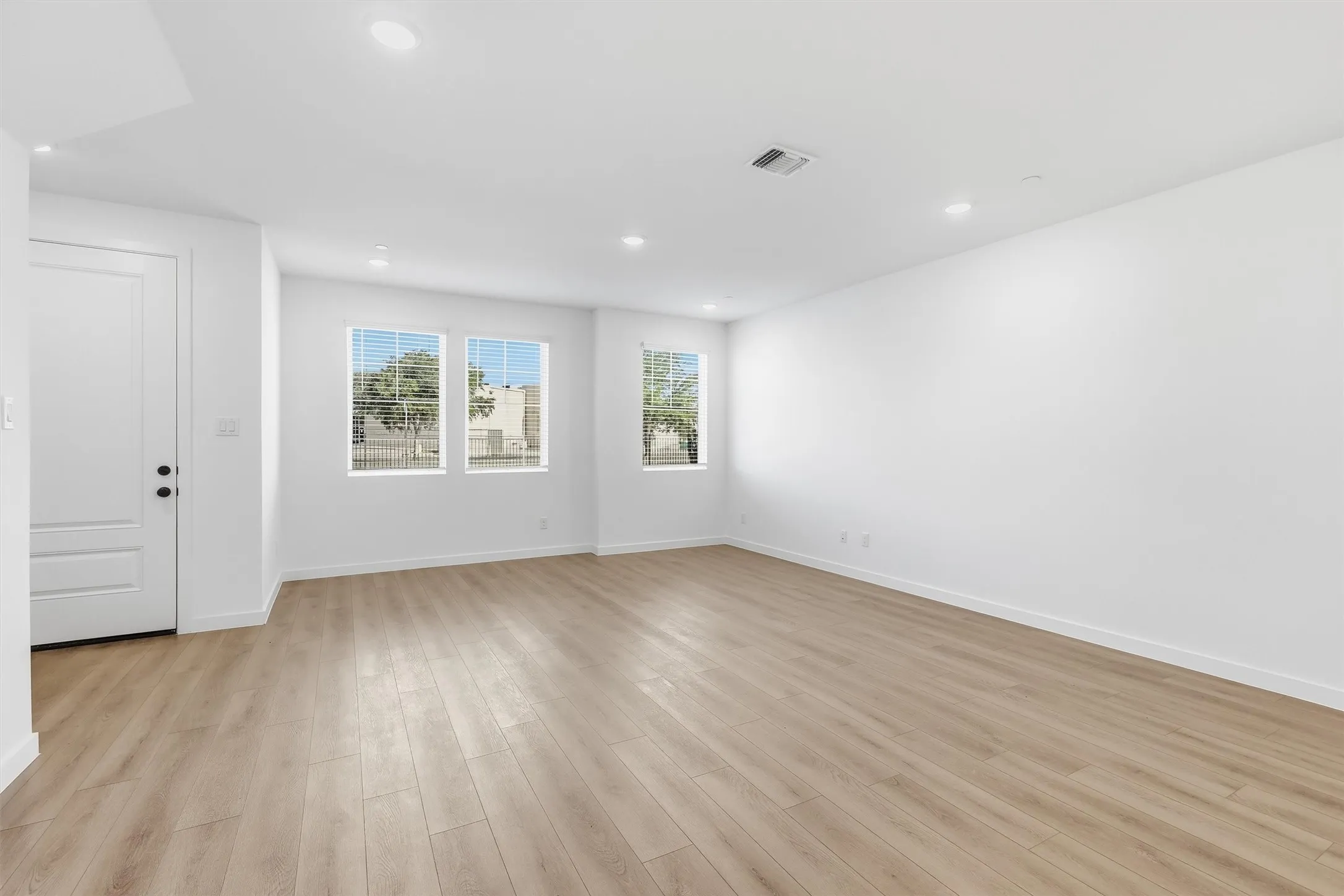 Townhouse For Rent in Tarrant County , 7621 Dakota, Watauga, Texas 76148, 3 Bedroom, 3 Bathroom, 2 Garage spaces, 1,869 Sqft, built in 2026, mls#21366272, Real Estate Agent in Watauga, Homes For Rent in Tarrant county, Homes For Rent in Watauga, Realtor in Watauga Texas, Real Estate Brokerage Independent Realty Texas, Luminita Cordes Realtor
