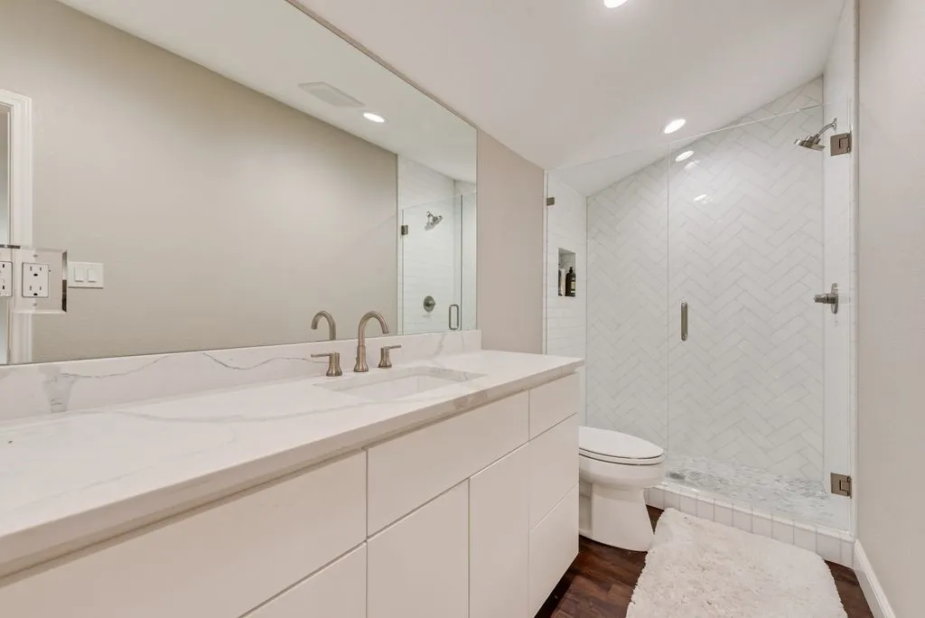 Single Family Residence For Sale in Tarrant County , 1205 Florence Drive, Azle, Texas 76020, 3 Bedroom, 2 Bathroom, 2 Garage spaces, 2,230 Sqft, built in 1986, mls#21361943, Real Estate Agent in Azle, Homes For Sale in Tarrant county, Homes For Sale in Azle, Realtor in Azle Texas, Real Estate Brokerage Independent Realty Texas, Luminita Cordes Realtor
