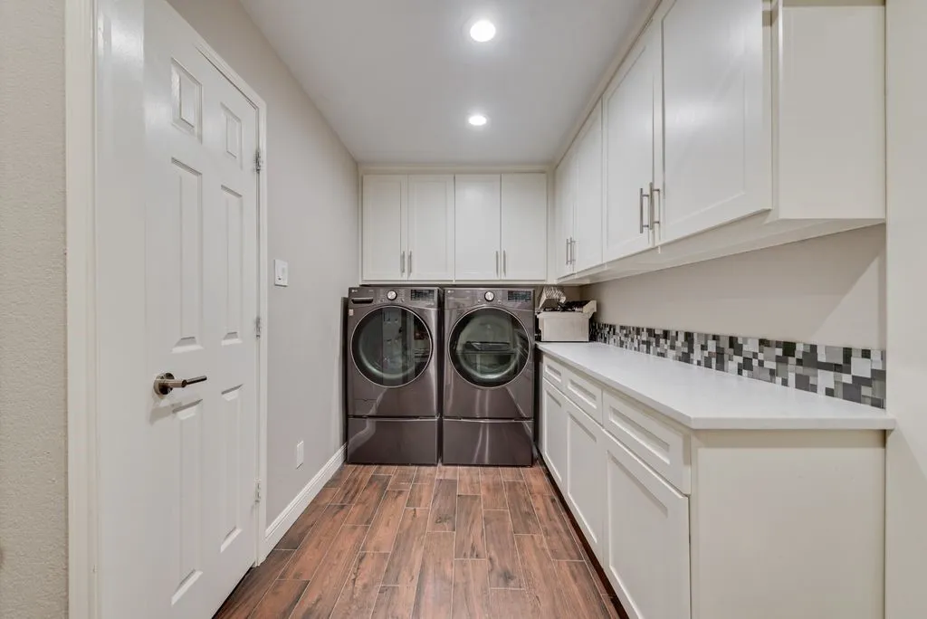 Single Family Residence For Sale in Tarrant County , 1205 Florence Drive, Azle, Texas 76020, 3 Bedroom, 2 Bathroom, 2 Garage spaces, 2,230 Sqft, built in 1986, mls#21361943, Real Estate Agent in Azle, Homes For Sale in Tarrant county, Homes For Sale in Azle, Realtor in Azle Texas, Real Estate Brokerage Independent Realty Texas, Luminita Cordes Realtor