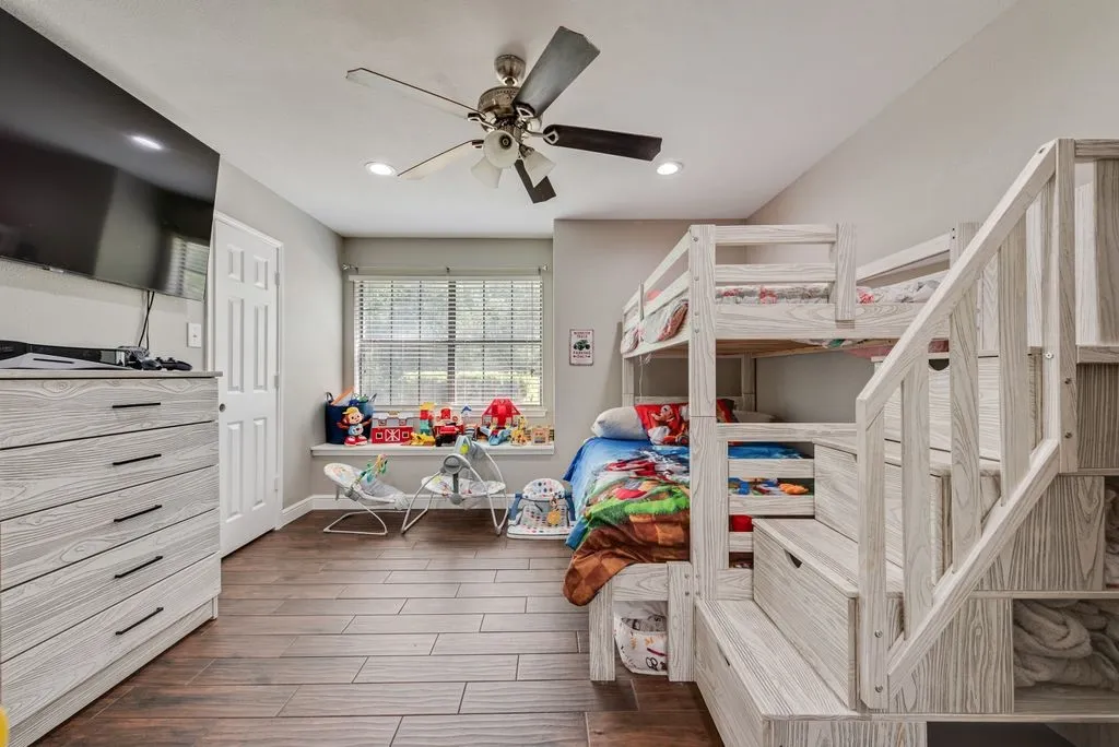 Single Family Residence For Sale in Tarrant County , 1205 Florence Drive, Azle, Texas 76020, 3 Bedroom, 2 Bathroom, 2 Garage spaces, 2,230 Sqft, built in 1986, mls#21361943, Real Estate Agent in Azle, Homes For Sale in Tarrant county, Homes For Sale in Azle, Realtor in Azle Texas, Real Estate Brokerage Independent Realty Texas, Luminita Cordes Realtor