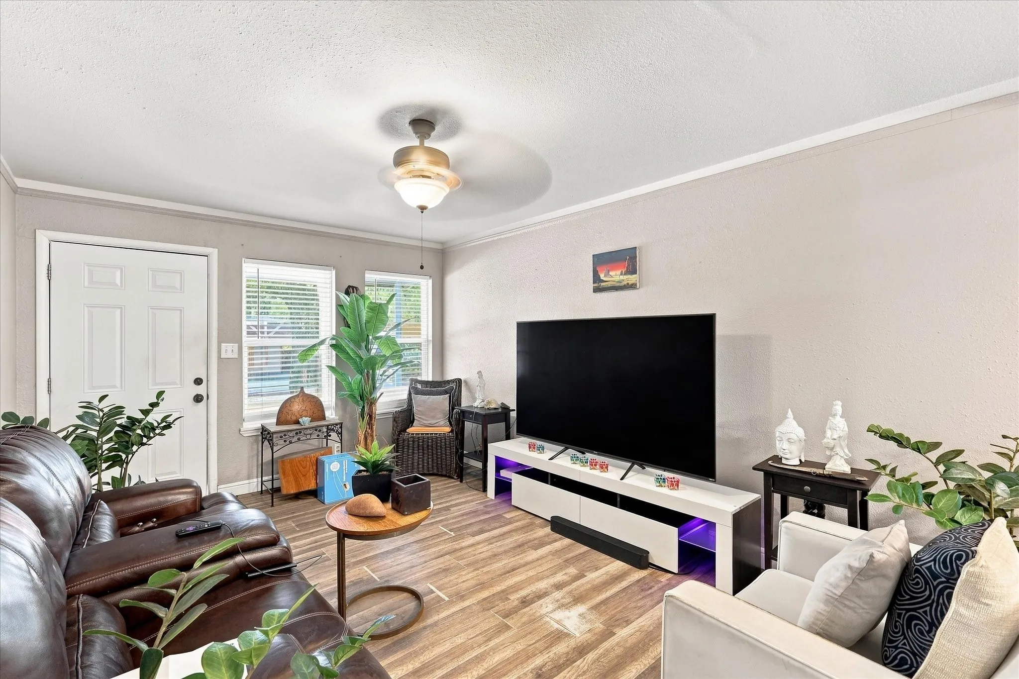 Single Family Residence For Sale in Tarrant County , 2617 Pioneer Street, Fort Worth, Texas 76119, 3 Bedroom, 1 Bathroom, 1 Garage spaces, 954 Sqft, built in 1954, mls#21347839, Real Estate Agent in Fort Worth, Homes For Sale in Tarrant county, Homes For Sale in Fort Worth, Realtor in Fort Worth Texas, Real Estate Brokerage Independent Realty Texas, Luminita Cordes Realtor