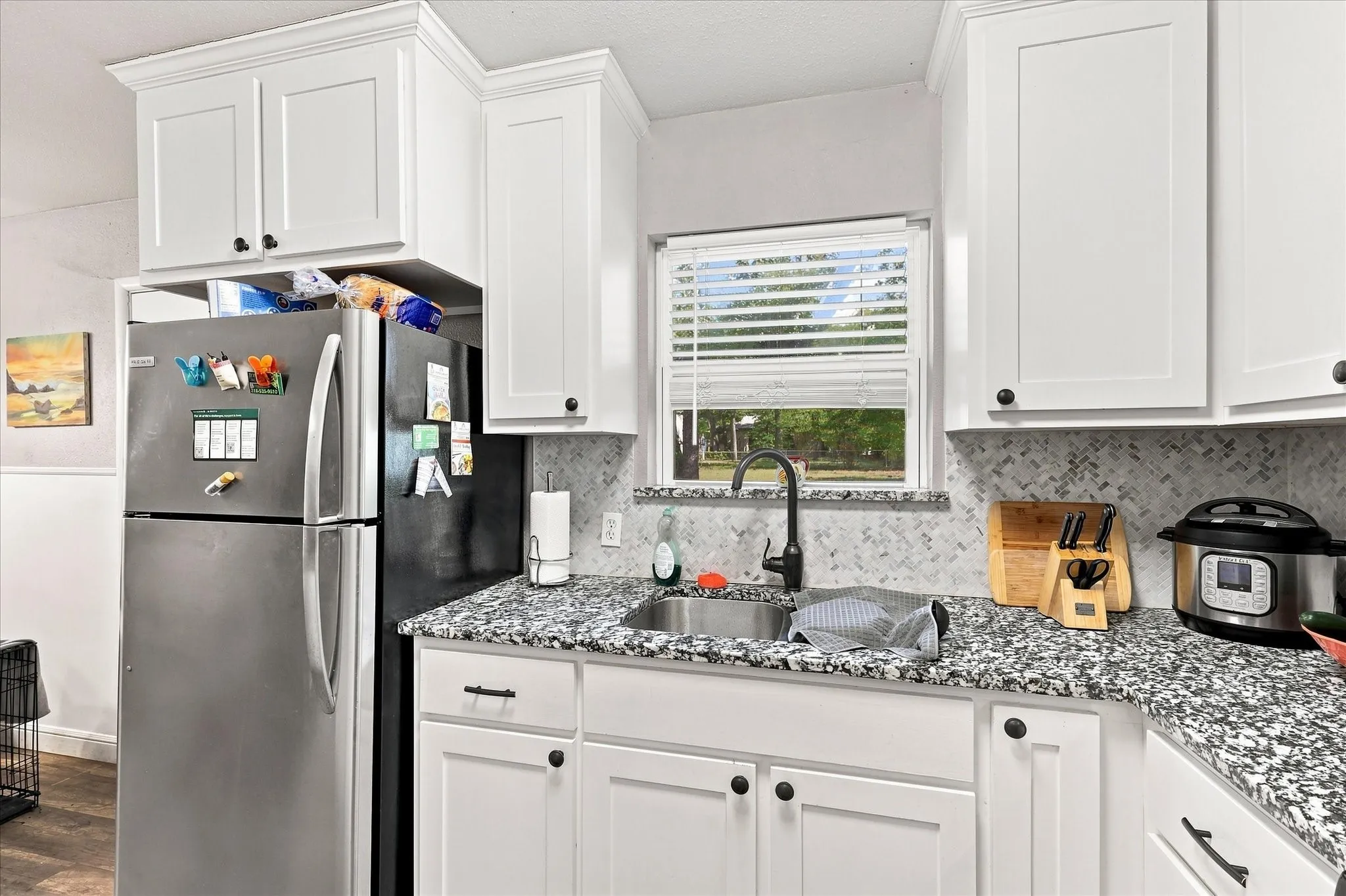 Single Family Residence For Sale in Tarrant County , 2617 Pioneer Street, Fort Worth, Texas 76119, 3 Bedroom, 1 Bathroom, 1 Garage spaces, 954 Sqft, built in 1954, mls#21347839, Real Estate Agent in Fort Worth, Homes For Sale in Tarrant county, Homes For Sale in Fort Worth, Realtor in Fort Worth Texas, Real Estate Brokerage Independent Realty Texas, Luminita Cordes Realtor