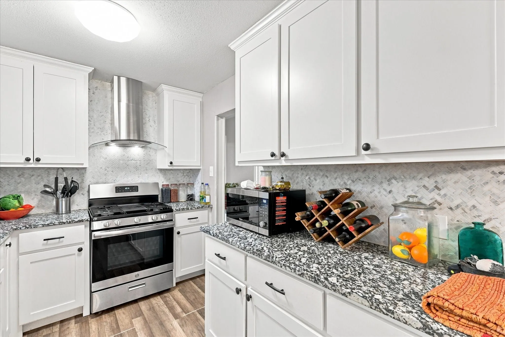 Single Family Residence For Sale in Tarrant County , 2617 Pioneer Street, Fort Worth, Texas 76119, 3 Bedroom, 1 Bathroom, 1 Garage spaces, 954 Sqft, built in 1954, mls#21347839, Real Estate Agent in Fort Worth, Homes For Sale in Tarrant county, Homes For Sale in Fort Worth, Realtor in Fort Worth Texas, Real Estate Brokerage Independent Realty Texas, Luminita Cordes Realtor