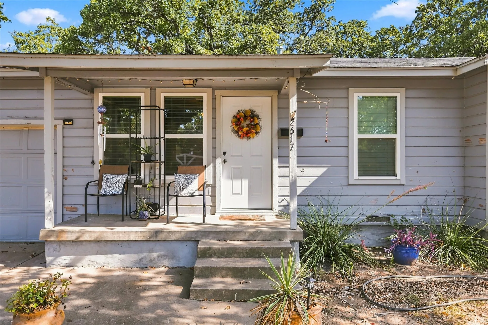 Single Family Residence For Sale in Tarrant County , 2617 Pioneer Street, Fort Worth, Texas 76119, 3 Bedroom, 1 Bathroom, 1 Garage spaces, 954 Sqft, built in 1954, mls#21347839, Real Estate Agent in Fort Worth, Homes For Sale in Tarrant county, Homes For Sale in Fort Worth, Realtor in Fort Worth Texas, Real Estate Brokerage Independent Realty Texas, Luminita Cordes Realtor