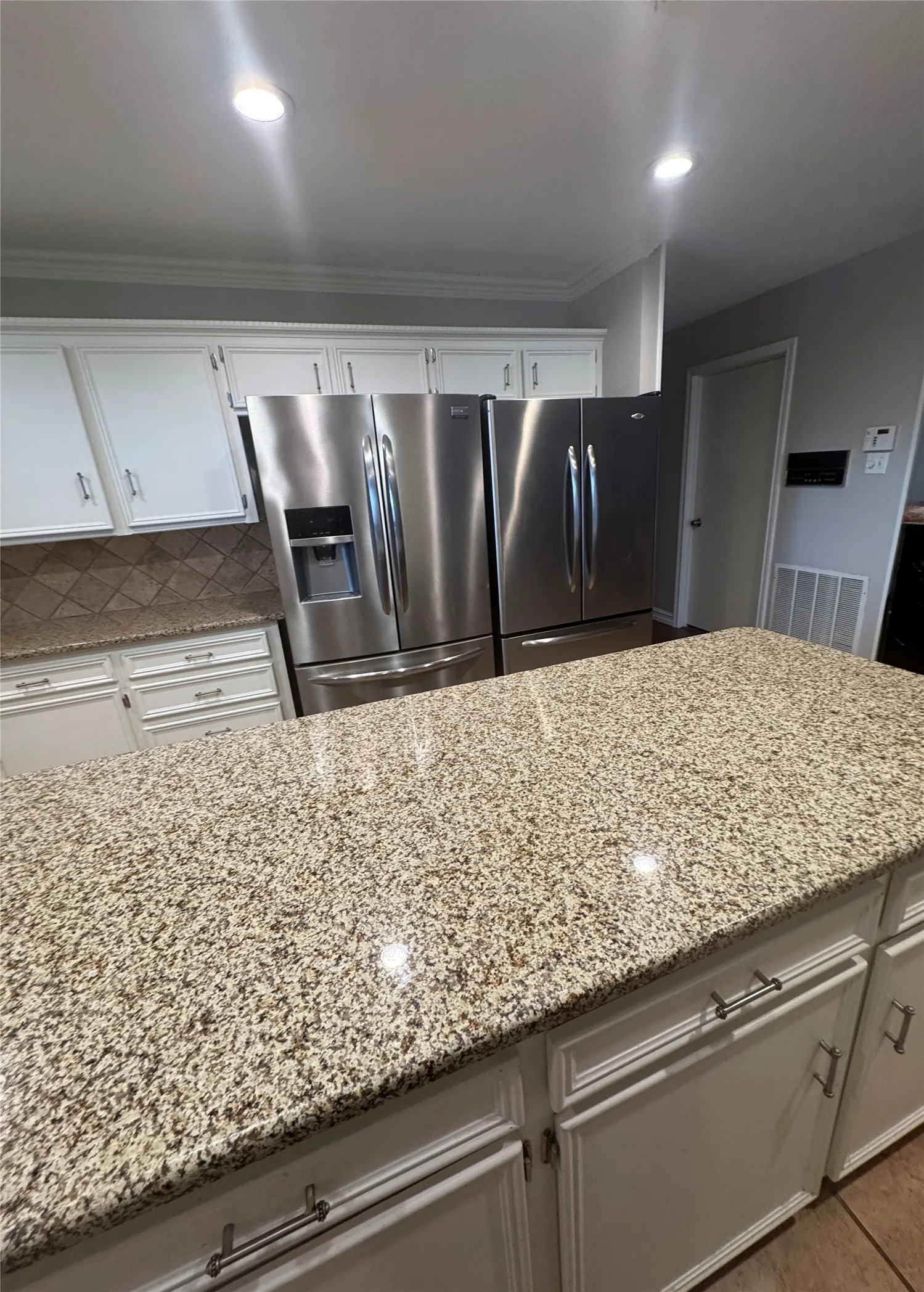 Single Family Residence For Sale in Dallas County , 202 Suntide Drive, Sunnyvale, Texas 75182, 4 Bedroom, 5 Bathroom, 7 Garage spaces, 4,008 Sqft, built in 1986, Price $875,000, mls#21366361, Real Estate Agent in Sunnyvale, Homes For Sale in Dallas county, Homes For Sale in Sunnyvale, Realtor in Sunnyvale Texas, Real Estate Brokerage Independent Realty Texas, Luminita Cordes Realtor
