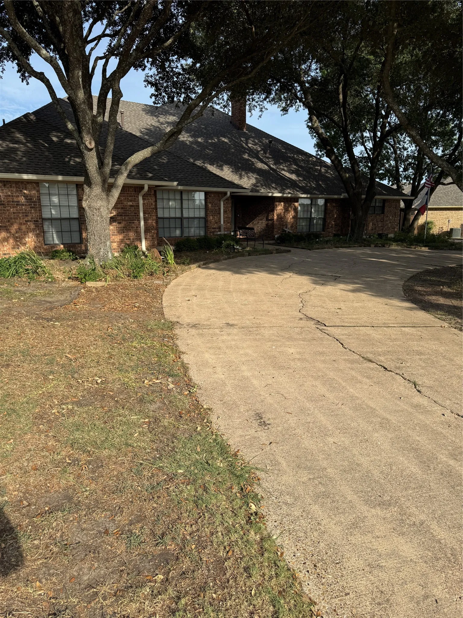 Single Family Residence For Sale in Dallas County , 202 Suntide Drive, Sunnyvale, Texas 75182, 4 Bedroom, 5 Bathroom, 7 Garage spaces, 4,008 Sqft, built in 1986, Price $875,000, mls#21366361, Real Estate Agent in Sunnyvale, Homes For Sale in Dallas county, Homes For Sale in Sunnyvale, Realtor in Sunnyvale Texas, Real Estate Brokerage Independent Realty Texas, Luminita Cordes Realtor