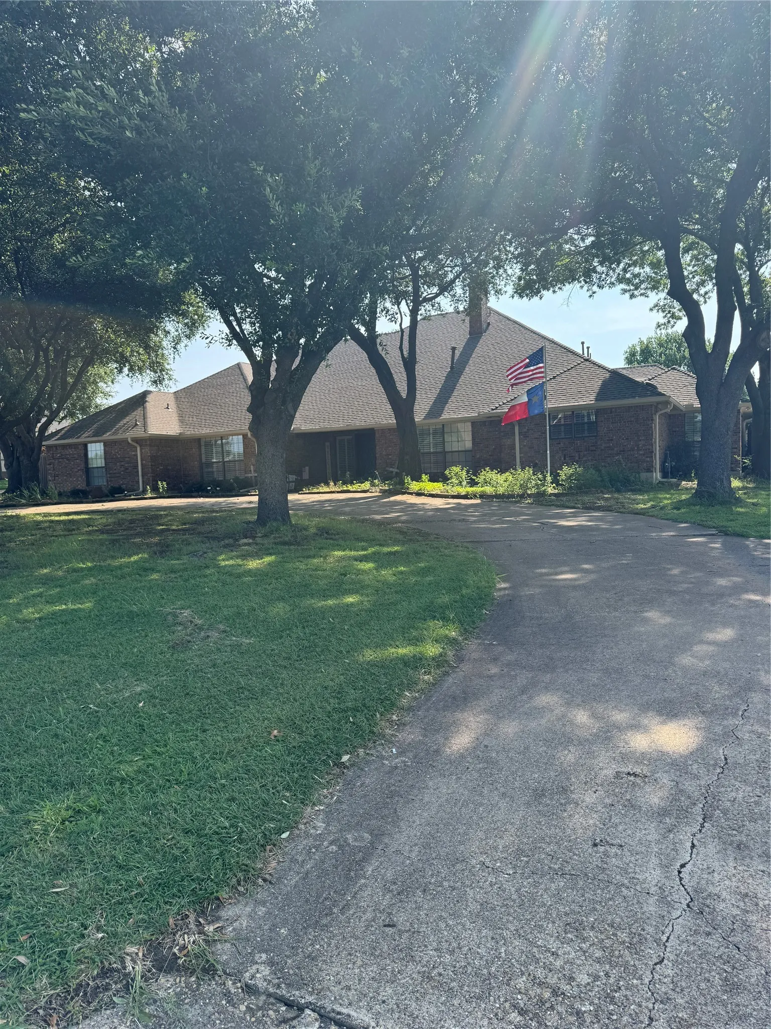 Single Family Residence For Sale in Dallas County , 202 Suntide Drive, Sunnyvale, Texas 75182, 4 Bedroom, 5 Bathroom, 7 Garage spaces, 4,008 Sqft, built in 1986, Price $875,000, mls#21366361, Real Estate Agent in Sunnyvale, Homes For Sale in Dallas county, Homes For Sale in Sunnyvale, Realtor in Sunnyvale Texas, Real Estate Brokerage Independent Realty Texas, Luminita Cordes Realtor