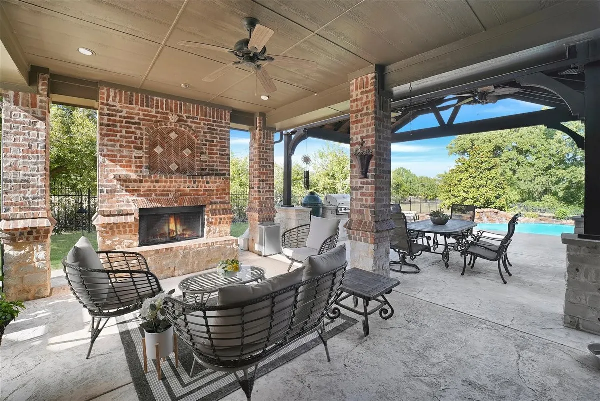Single Family Residence For Sale in Tarrant County , 1617 Overlook Terrace, Keller, Texas 76262, 5 Bedroom, 5 Bathroom, 4 Garage spaces, 5,305 Sqft, built in 2007, mls#21366363, Real Estate Agent in Keller, Homes For Sale in Tarrant county, Homes For Sale in Keller, Realtor in Keller Texas, Real Estate Brokerage Independent Realty Texas, Luminita Cordes Realtor