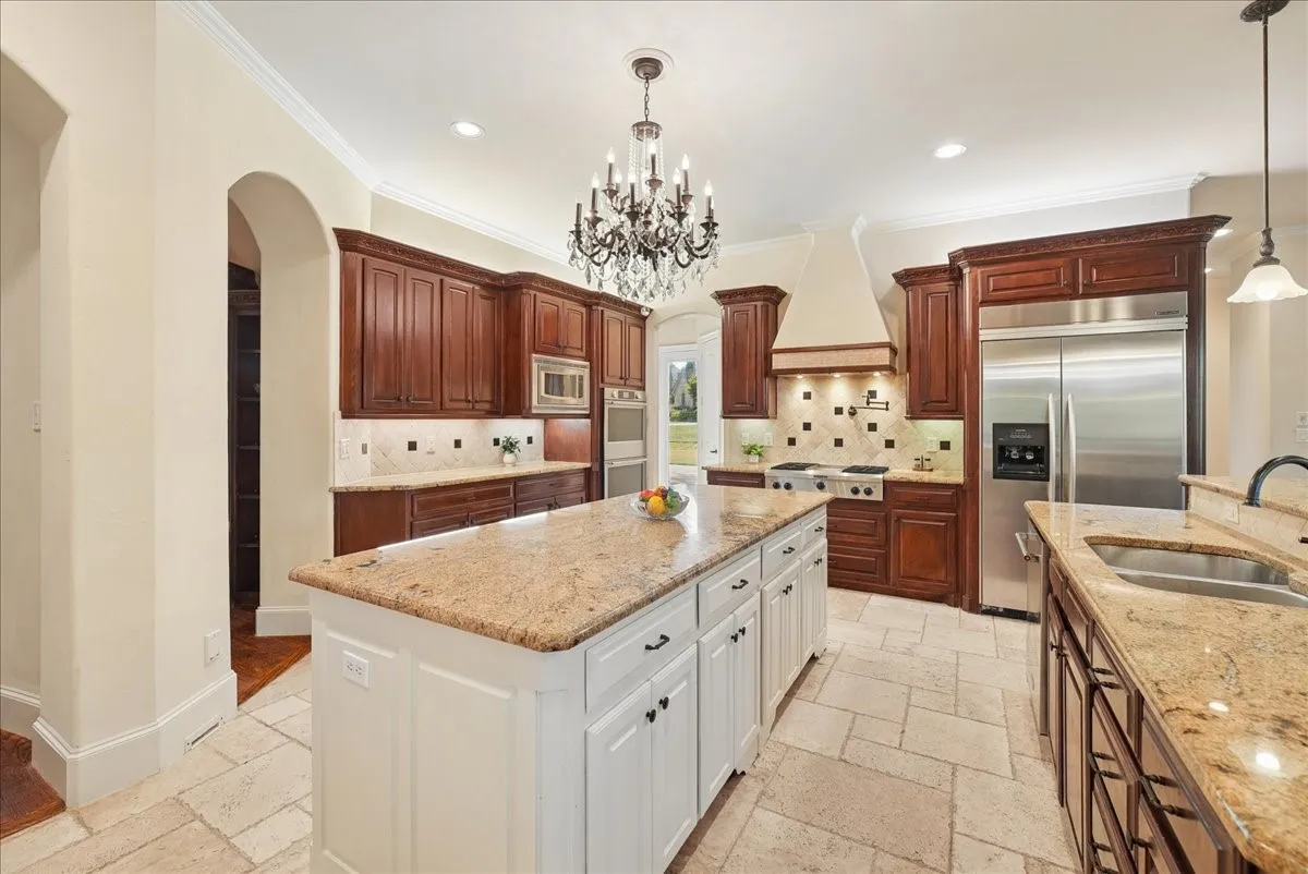 Single Family Residence For Sale in Tarrant County , 1617 Overlook Terrace, Keller, Texas 76262, 5 Bedroom, 5 Bathroom, 4 Garage spaces, 5,305 Sqft, built in 2007, mls#21366363, Real Estate Agent in Keller, Homes For Sale in Tarrant county, Homes For Sale in Keller, Realtor in Keller Texas, Real Estate Brokerage Independent Realty Texas, Luminita Cordes Realtor