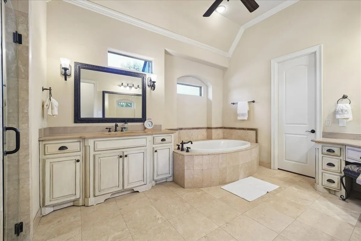 Single Family Residence For Sale in Tarrant County , 1617 Overlook Terrace, Keller, Texas 76262, 5 Bedroom, 5 Bathroom, 4 Garage spaces, 5,305 Sqft, built in 2007, mls#21366363, Real Estate Agent in Keller, Homes For Sale in Tarrant county, Homes For Sale in Keller, Realtor in Keller Texas, Real Estate Brokerage Independent Realty Texas, Luminita Cordes Realtor