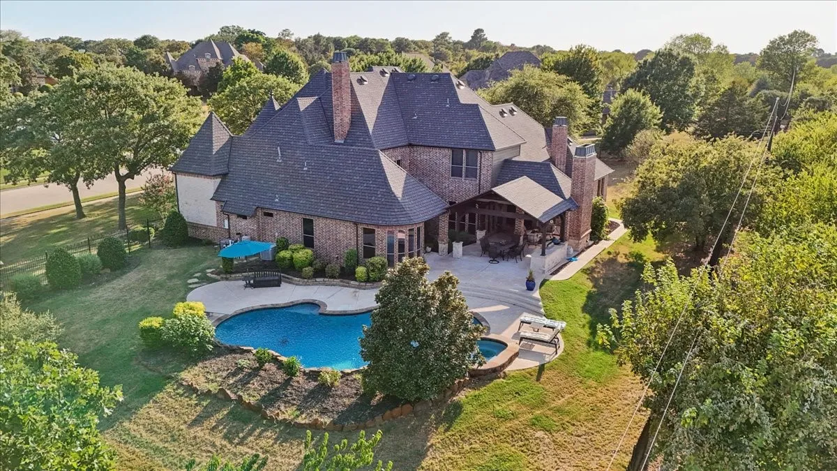 Single Family Residence For Sale in Tarrant County , 1617 Overlook Terrace, Keller, Texas 76262, 5 Bedroom, 5 Bathroom, 4 Garage spaces, 5,305 Sqft, built in 2007, mls#21366363, Real Estate Agent in Keller, Homes For Sale in Tarrant county, Homes For Sale in Keller, Realtor in Keller Texas, Real Estate Brokerage Independent Realty Texas, Luminita Cordes Realtor