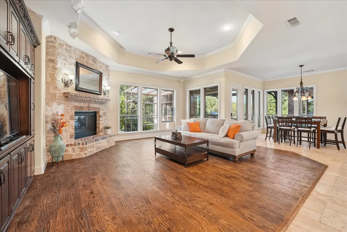 Single Family Residence For Sale in Tarrant County , 1617 Overlook Terrace, Keller, Texas 76262, 5 Bedroom, 5 Bathroom, 4 Garage spaces, 5,305 Sqft, built in 2007, mls#21366363, Real Estate Agent in Keller, Homes For Sale in Tarrant county, Homes For Sale in Keller, Realtor in Keller Texas, Real Estate Brokerage Independent Realty Texas, Luminita Cordes Realtor