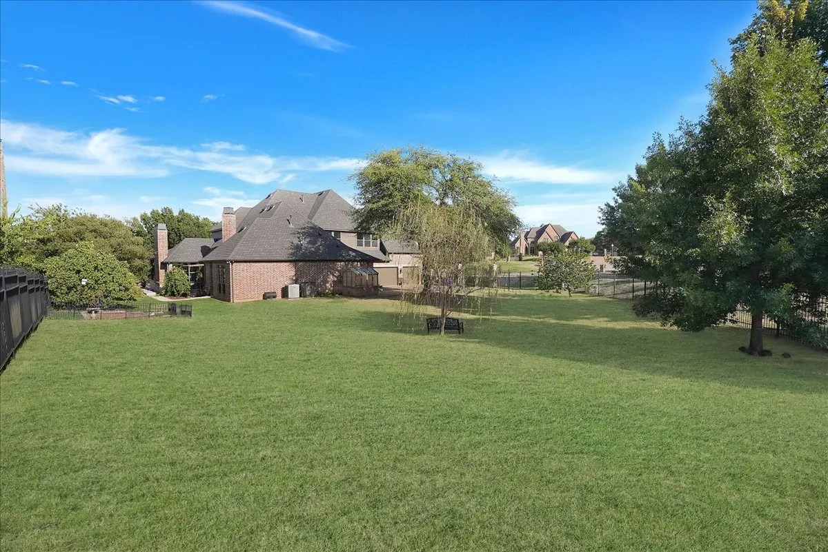 Single Family Residence For Sale in Tarrant County , 1617 Overlook Terrace, Keller, Texas 76262, 5 Bedroom, 5 Bathroom, 4 Garage spaces, 5,305 Sqft, built in 2007, mls#21366363, Real Estate Agent in Keller, Homes For Sale in Tarrant county, Homes For Sale in Keller, Realtor in Keller Texas, Real Estate Brokerage Independent Realty Texas, Luminita Cordes Realtor