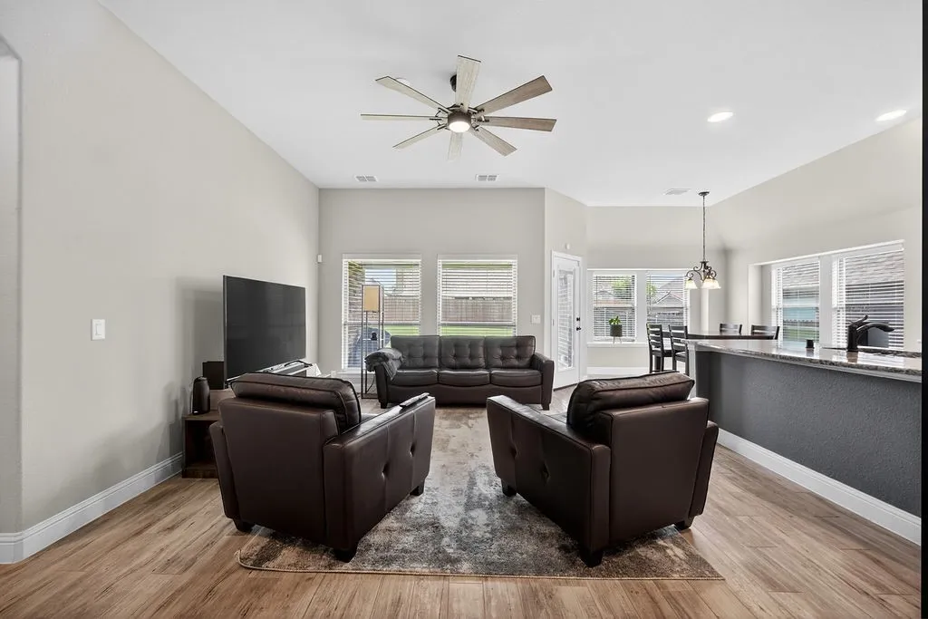 Single Family Residence For Sale in Collin County , 2105 Timineri Drive, Princeton, Texas 75407, 3 Bedroom, 2 Bathroom, 2 Garage spaces, 1,605 Sqft, built in 2019, mls#21365122, Real Estate Agent in Princeton, Homes For Sale in Collin county, Homes For Sale in Princeton, Realtor in Princeton Texas, Real Estate Brokerage Independent Realty Texas, Luminita Cordes Realtor
