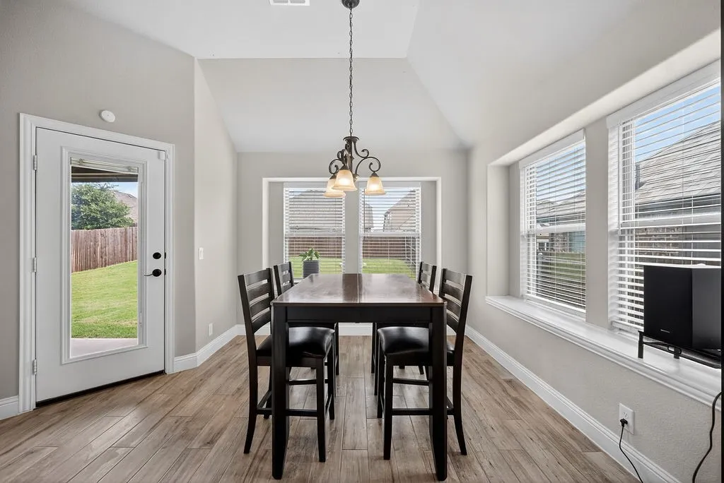 Single Family Residence For Sale in Collin County , 2105 Timineri Drive, Princeton, Texas 75407, 3 Bedroom, 2 Bathroom, 2 Garage spaces, 1,605 Sqft, built in 2019, mls#21365122, Real Estate Agent in Princeton, Homes For Sale in Collin county, Homes For Sale in Princeton, Realtor in Princeton Texas, Real Estate Brokerage Independent Realty Texas, Luminita Cordes Realtor