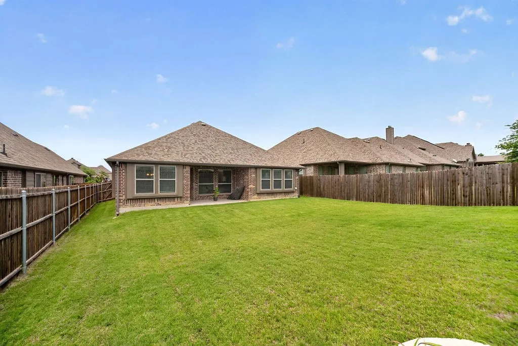 Single Family Residence For Sale in Collin County , 2105 Timineri Drive, Princeton, Texas 75407, 3 Bedroom, 2 Bathroom, 2 Garage spaces, 1,605 Sqft, built in 2019, mls#21365122, Real Estate Agent in Princeton, Homes For Sale in Collin county, Homes For Sale in Princeton, Realtor in Princeton Texas, Real Estate Brokerage Independent Realty Texas, Luminita Cordes Realtor