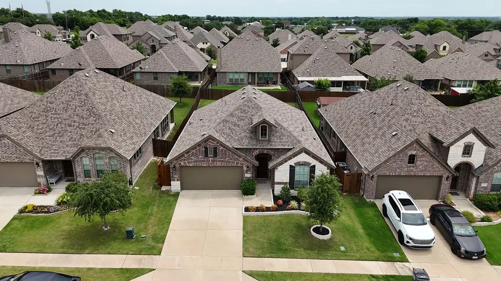 Single Family Residence For Sale in Collin County , 2105 Timineri Drive, Princeton, Texas 75407, 3 Bedroom, 2 Bathroom, 2 Garage spaces, 1,605 Sqft, built in 2019, mls#21365122, Real Estate Agent in Princeton, Homes For Sale in Collin county, Homes For Sale in Princeton, Realtor in Princeton Texas, Real Estate Brokerage Independent Realty Texas, Luminita Cordes Realtor