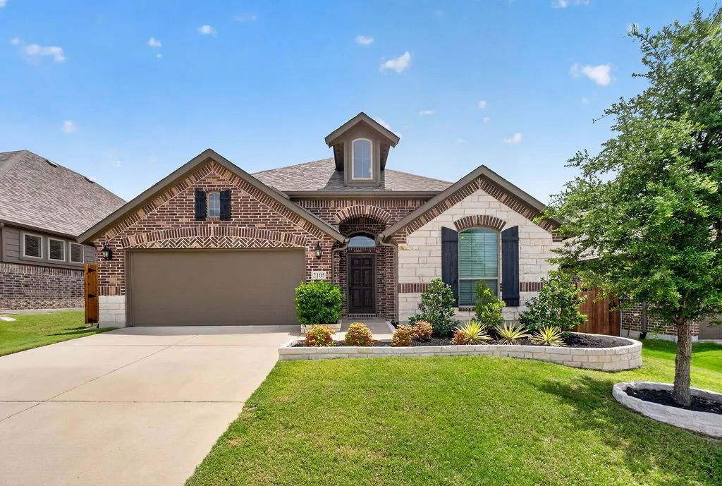 Single Family Residence For Sale in Collin County , 2105 Timineri Drive, Princeton, Texas 75407, 3 Bedroom, 2 Bathroom, 2 Garage spaces, 1,605 Sqft, built in 2019, mls#21365122, Real Estate Agent in Princeton, Homes For Sale in Collin county, Homes For Sale in Princeton, Realtor in Princeton Texas, Real Estate Brokerage Independent Realty Texas, Luminita Cordes Realtor