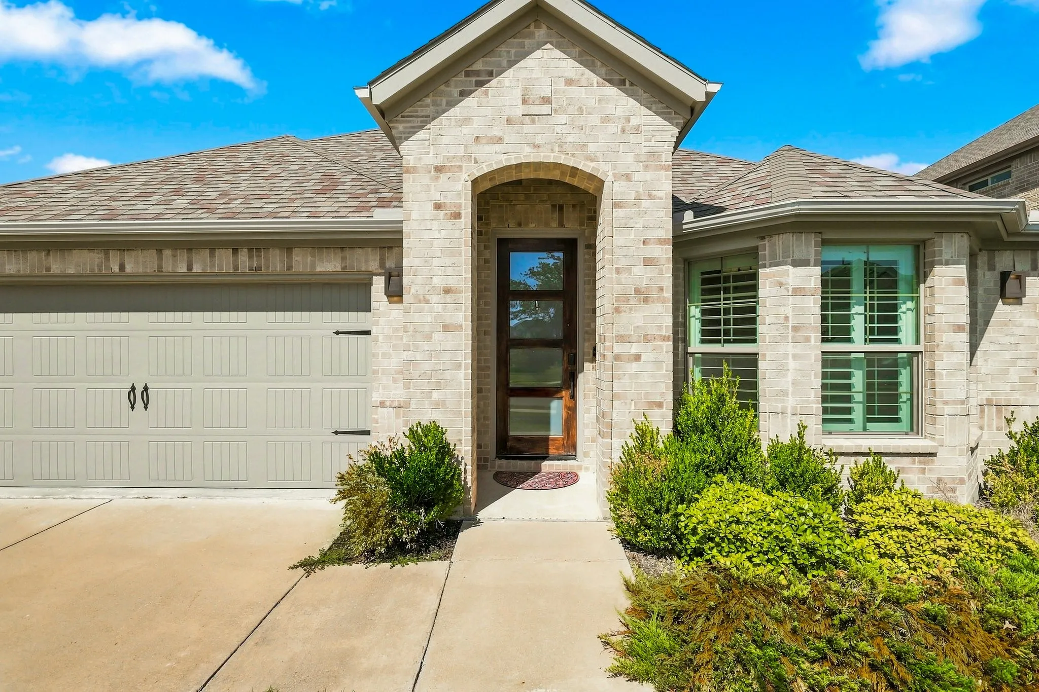 Single Family Residence For Sale in Kaufman County , 1120 Flamingo Road, Forney, Texas 75126, 4 Bedroom, 2 Bathroom, 2 Garage spaces, 1,909 Sqft, built in 2019, mls#21365455, Real Estate Agent in Forney, Homes For Sale in Kaufman county, Homes For Sale in Forney, Realtor in Forney Texas, Real Estate Brokerage Independent Realty Texas, Luminita Cordes Realtor