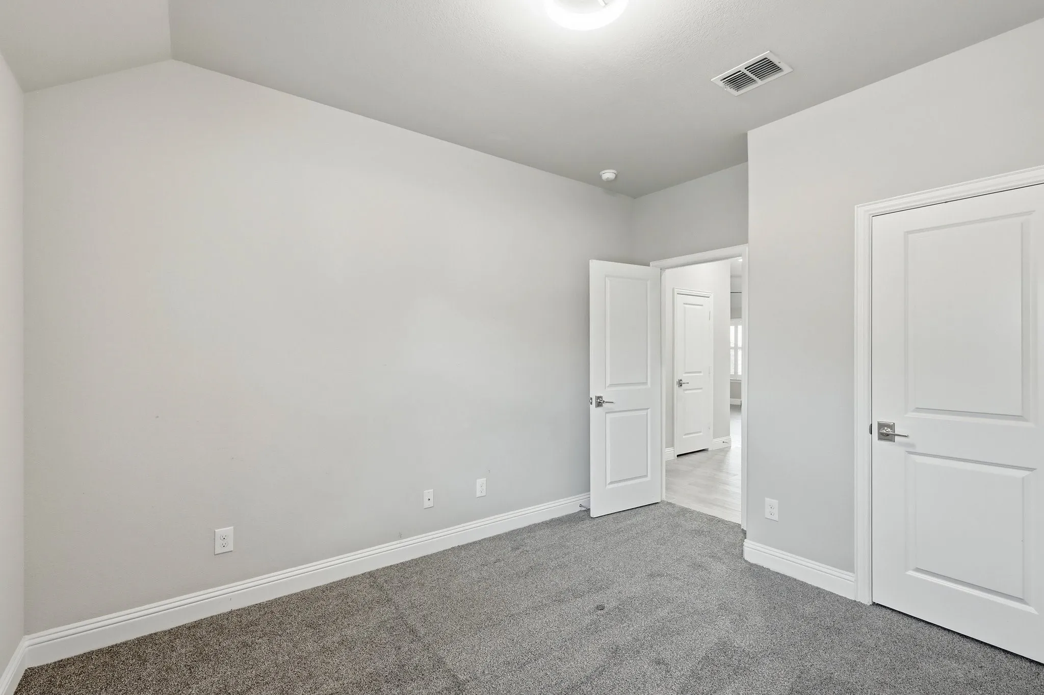 Single Family Residence For Sale in Kaufman County , 1120 Flamingo Road, Forney, Texas 75126, 4 Bedroom, 2 Bathroom, 2 Garage spaces, 1,909 Sqft, built in 2019, mls#21365455, Real Estate Agent in Forney, Homes For Sale in Kaufman county, Homes For Sale in Forney, Realtor in Forney Texas, Real Estate Brokerage Independent Realty Texas, Luminita Cordes Realtor