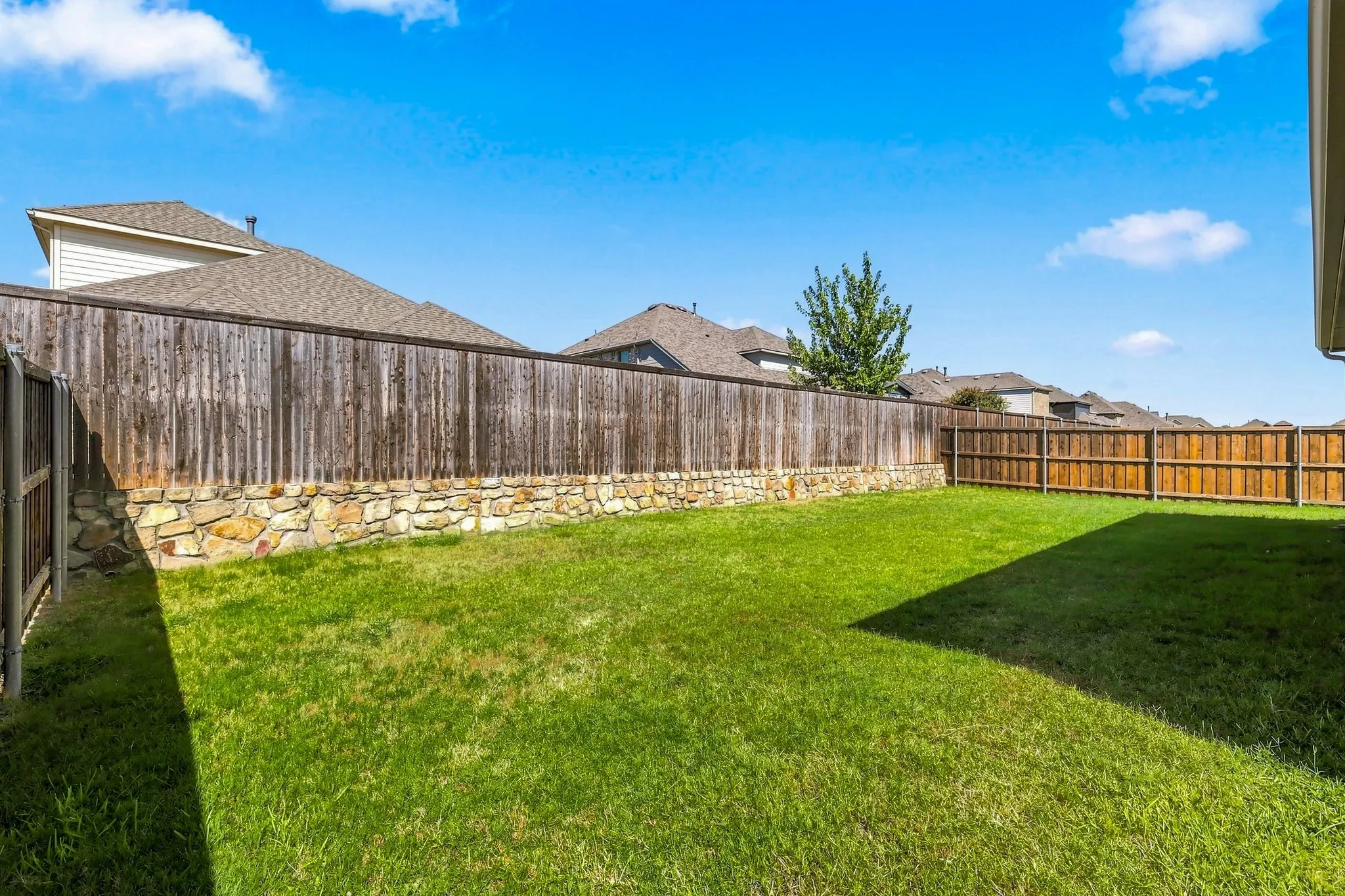 Single Family Residence For Sale in Kaufman County , 1120 Flamingo Road, Forney, Texas 75126, 4 Bedroom, 2 Bathroom, 2 Garage spaces, 1,909 Sqft, built in 2019, mls#21365455, Real Estate Agent in Forney, Homes For Sale in Kaufman county, Homes For Sale in Forney, Realtor in Forney Texas, Real Estate Brokerage Independent Realty Texas, Luminita Cordes Realtor