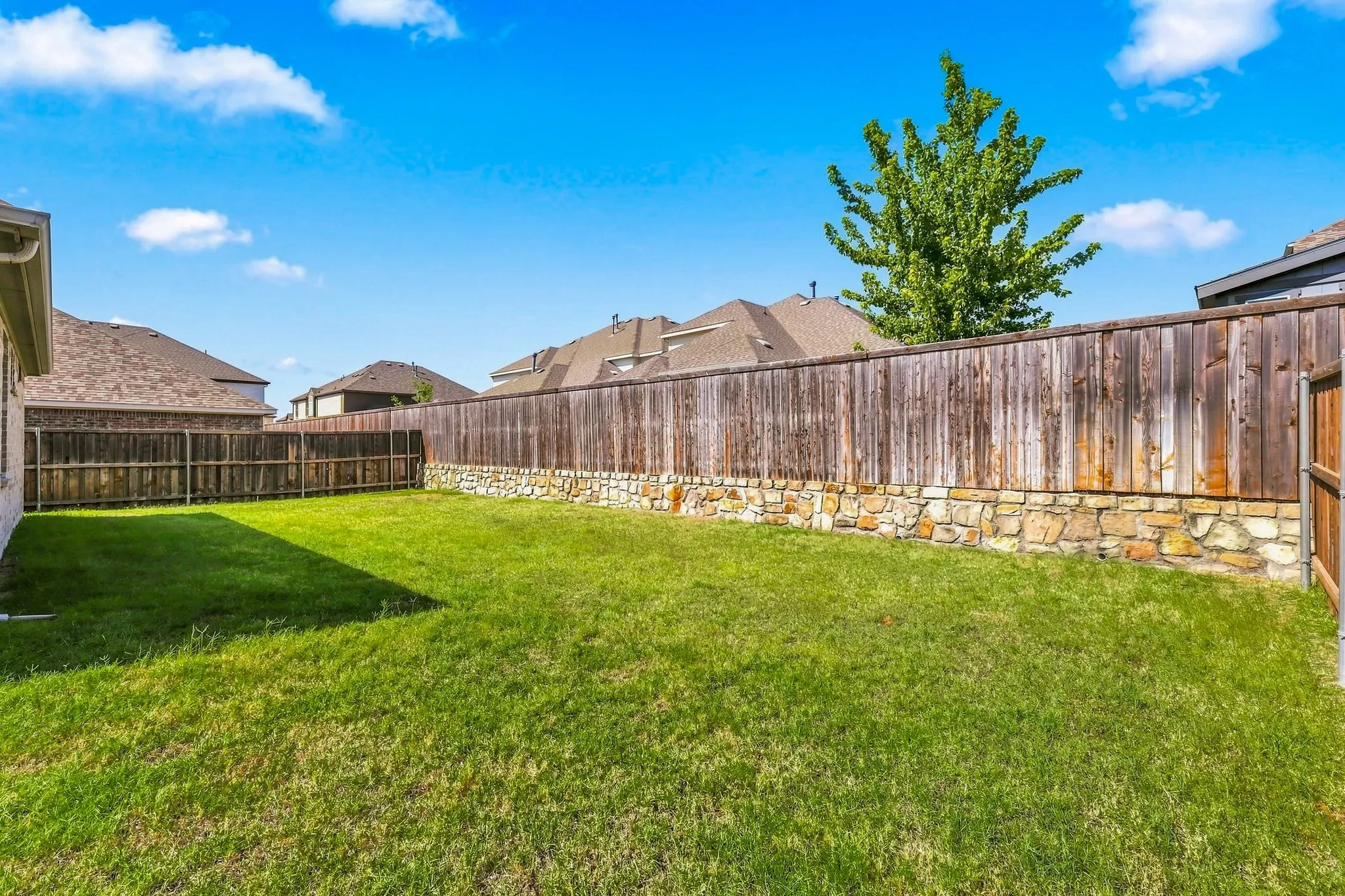 Single Family Residence For Sale in Kaufman County , 1120 Flamingo Road, Forney, Texas 75126, 4 Bedroom, 2 Bathroom, 2 Garage spaces, 1,909 Sqft, built in 2019, mls#21365455, Real Estate Agent in Forney, Homes For Sale in Kaufman county, Homes For Sale in Forney, Realtor in Forney Texas, Real Estate Brokerage Independent Realty Texas, Luminita Cordes Realtor