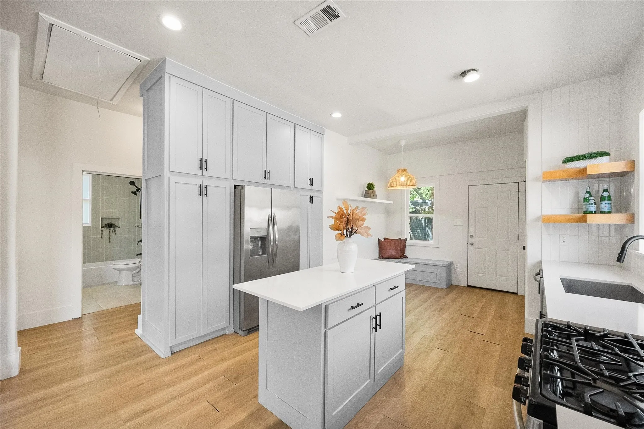 Kitchen also features a convenient island.