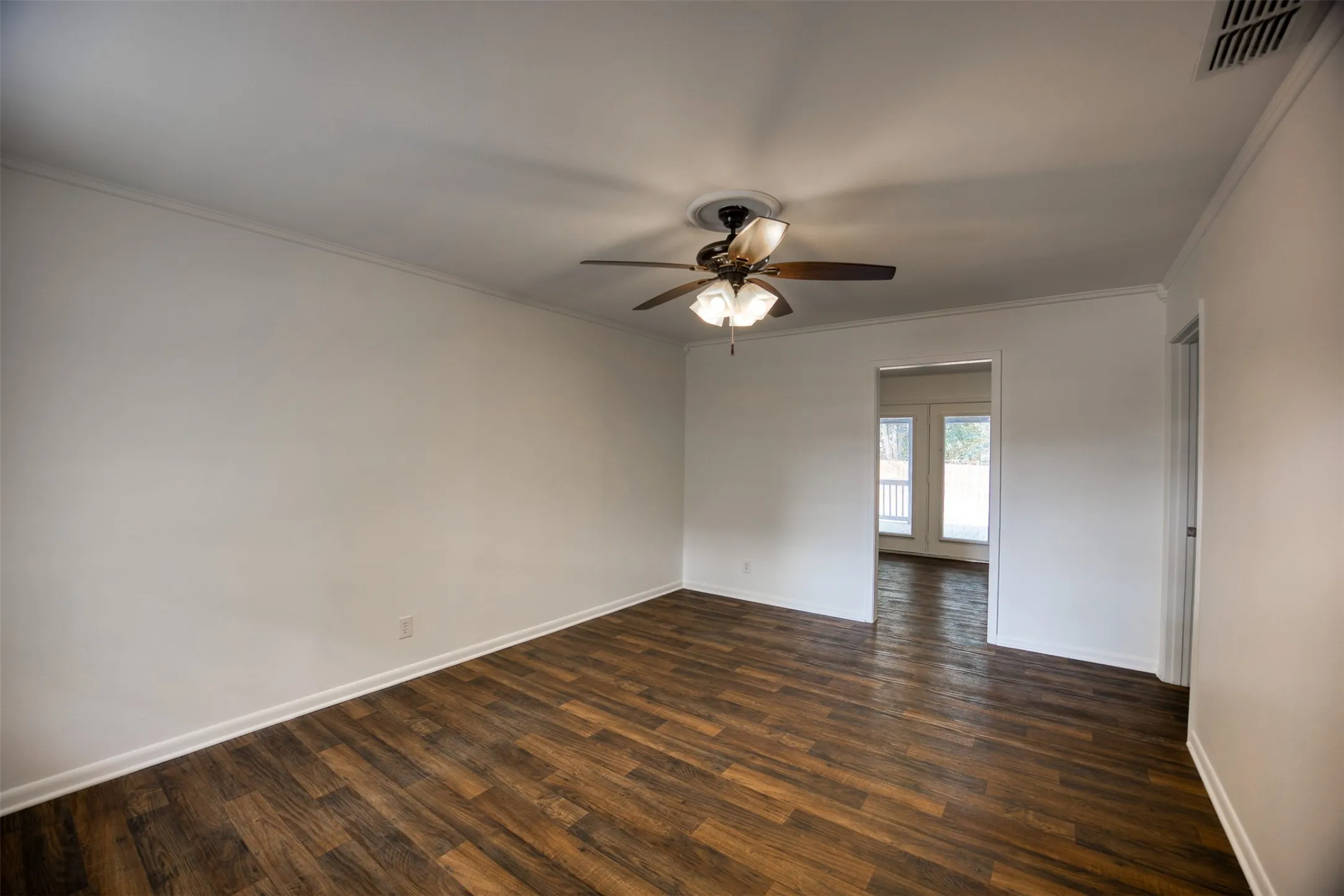 Single Family Residence For Sale in Anderson County , 130 Hillcrest Drive, Palestine, Texas 75801, 3 Bedroom, 2 Bathroom, Garage spaces, 1,367 Sqft, built in 1964, mls#21366367, Real Estate Agent in Palestine, Homes For Sale in Anderson county, Homes For Sale in Palestine, Realtor in Palestine Texas, Real Estate Brokerage Independent Realty Texas, Luminita Cordes Realtor