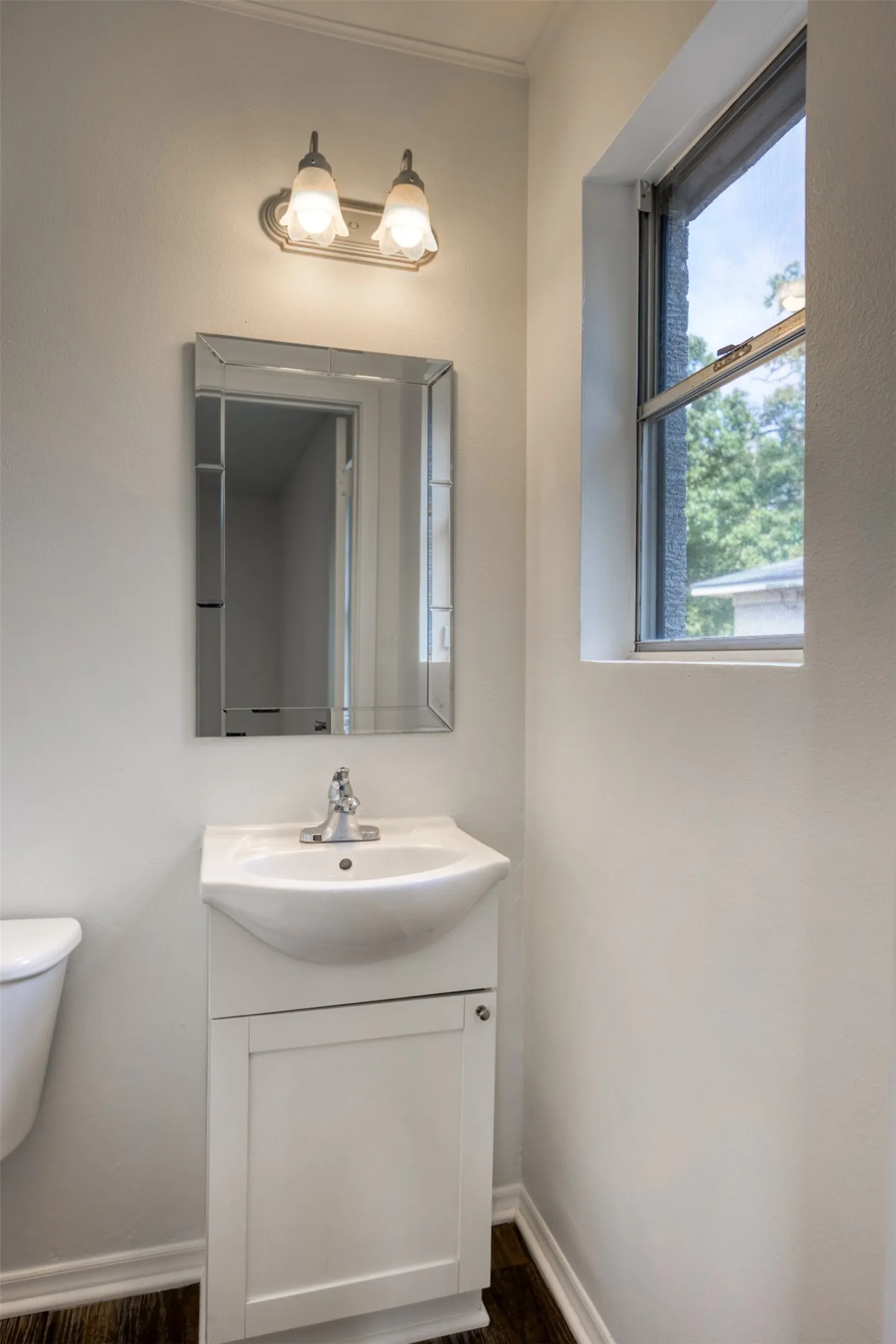 Single Family Residence For Sale in Anderson County , 130 Hillcrest Drive, Palestine, Texas 75801, 3 Bedroom, 2 Bathroom, Garage spaces, 1,367 Sqft, built in 1964, mls#21366367, Real Estate Agent in Palestine, Homes For Sale in Anderson county, Homes For Sale in Palestine, Realtor in Palestine Texas, Real Estate Brokerage Independent Realty Texas, Luminita Cordes Realtor