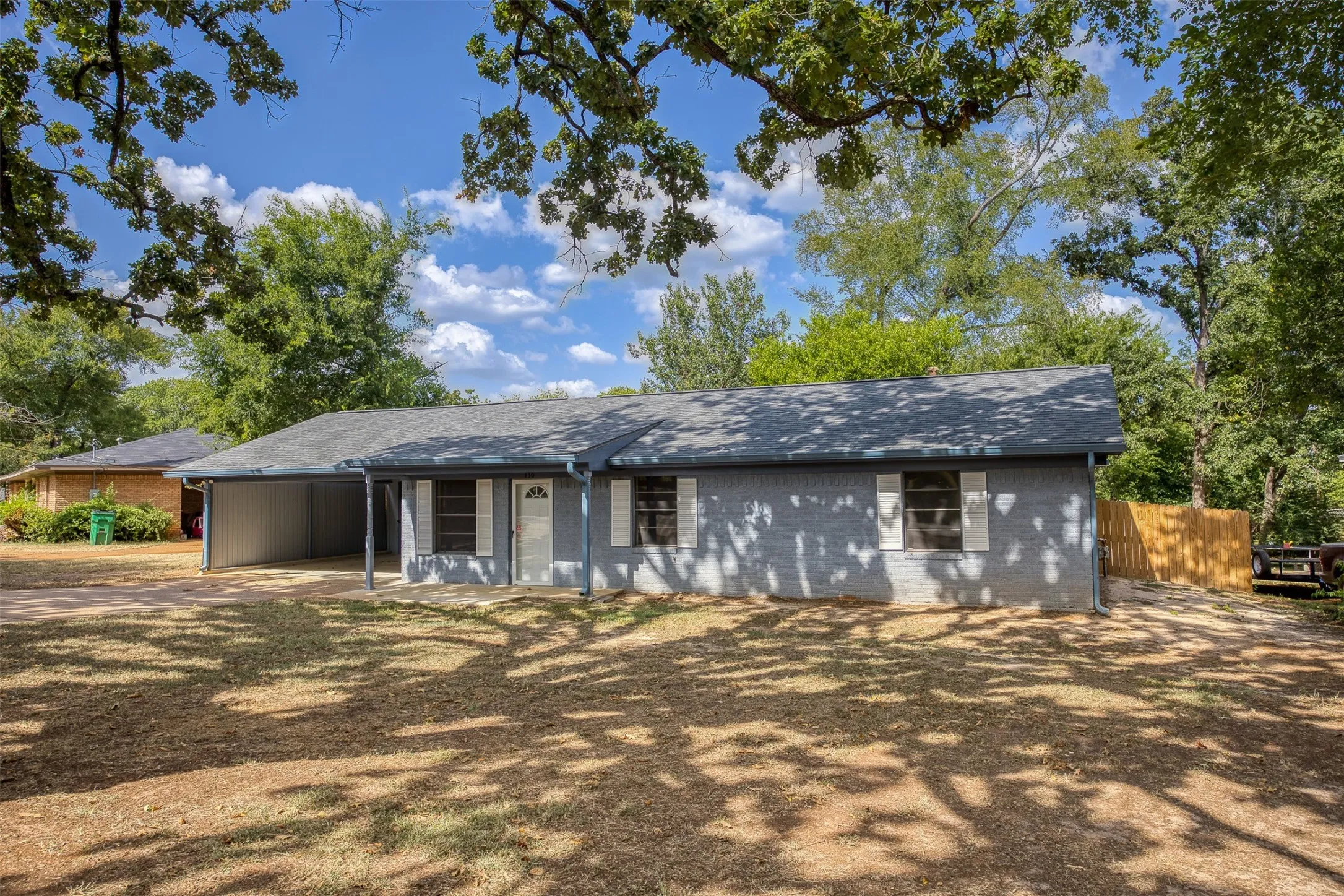 Single Family Residence For Sale in Anderson County , 130 Hillcrest Drive, Palestine, Texas 75801, 3 Bedroom, 2 Bathroom, Garage spaces, 1,367 Sqft, built in 1964, mls#21366367, Real Estate Agent in Palestine, Homes For Sale in Anderson county, Homes For Sale in Palestine, Realtor in Palestine Texas, Real Estate Brokerage Independent Realty Texas, Luminita Cordes Realtor