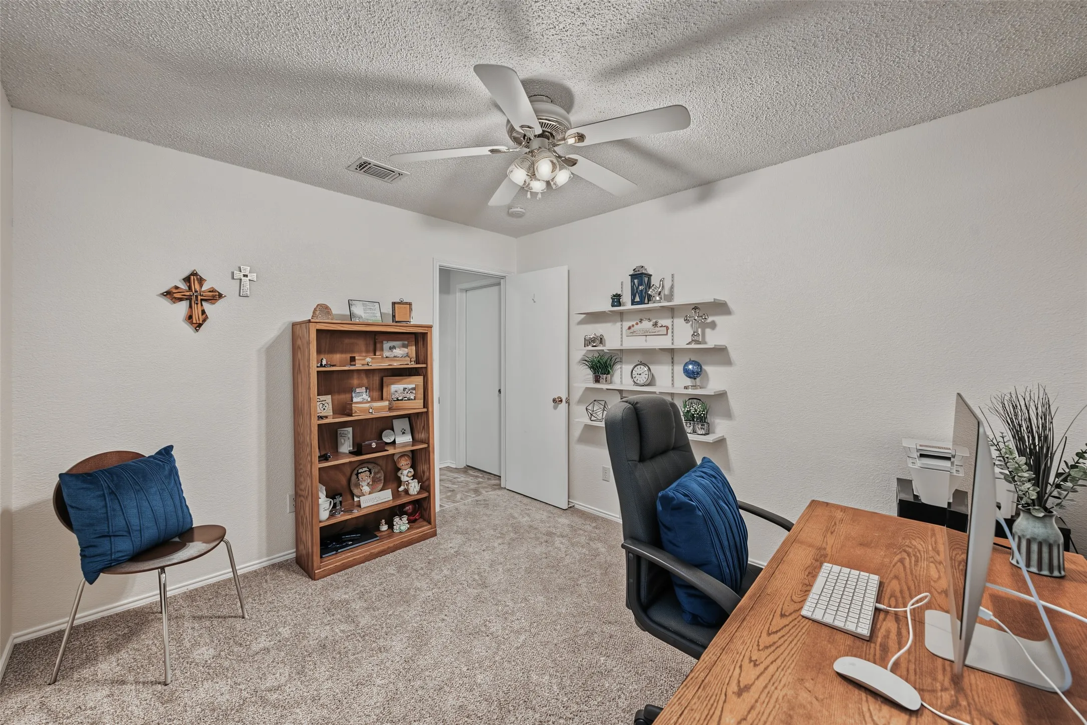 3rd bedroom currently used as home office