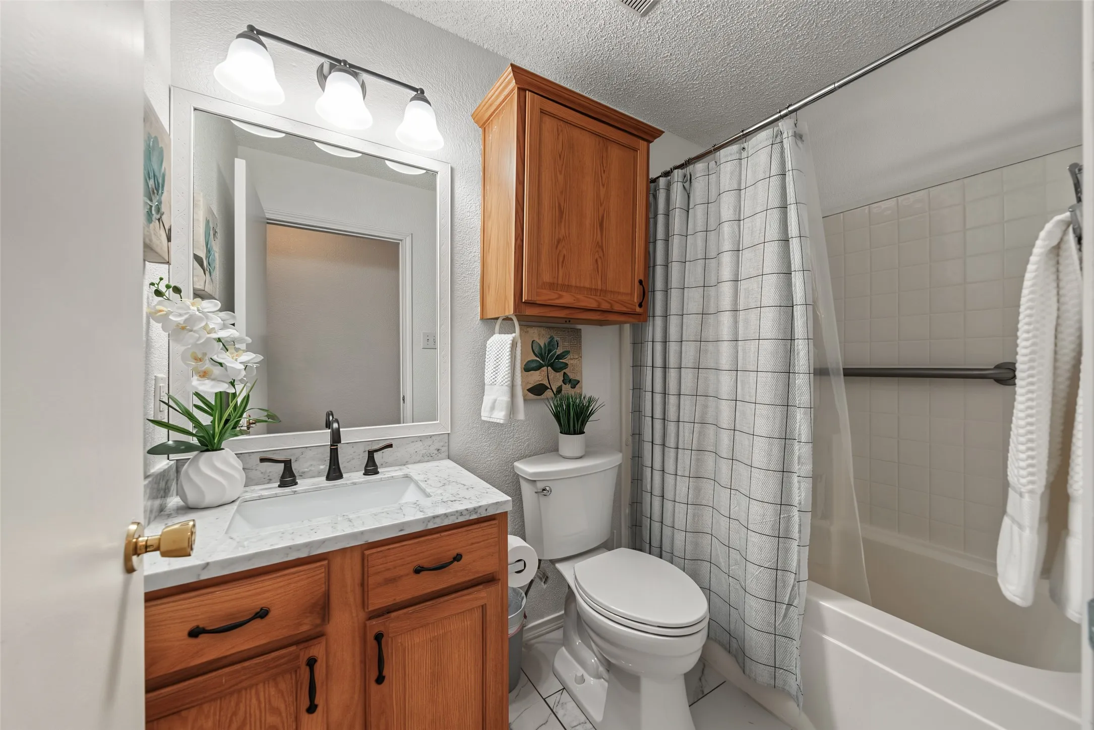 Hall bath updated (2024)