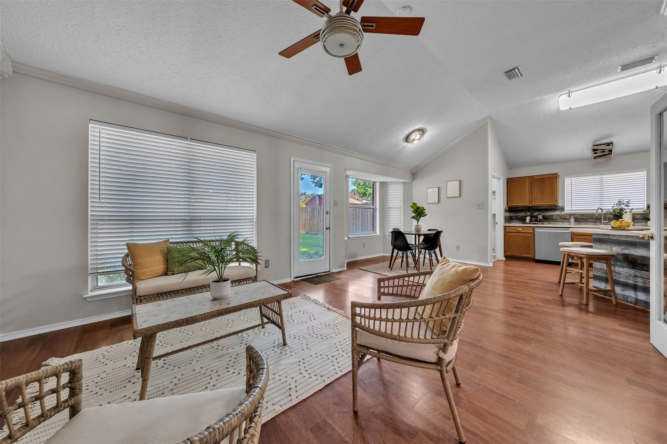 Single Family Residence For Sale in Tarrant County , 2741 White Oak Drive, Grand Prairie, Texas 75052, 4 Bedroom, 2 Bathroom, 2 Garage spaces, 2,207 Sqft, built in 1988, mls#21361917, Real Estate Agent in Grand Prairie, Homes For Sale in Tarrant county, Homes For Sale in Grand Prairie, Realtor in Grand Prairie Texas, Real Estate Brokerage Independent Realty Texas, Luminita Cordes Realtor
