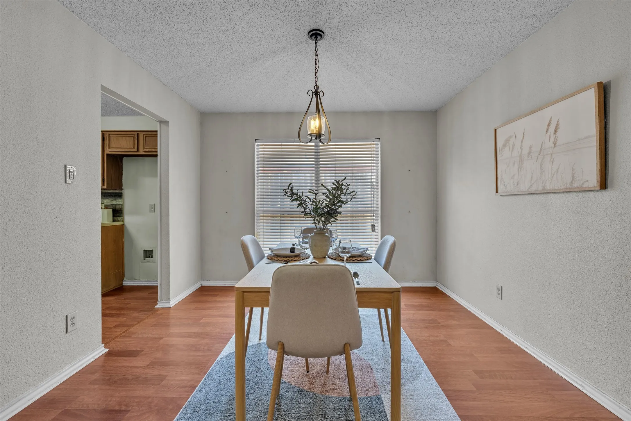 Single Family Residence For Sale in Tarrant County , 2741 White Oak Drive, Grand Prairie, Texas 75052, 4 Bedroom, 2 Bathroom, 2 Garage spaces, 2,207 Sqft, built in 1988, mls#21361917, Real Estate Agent in Grand Prairie, Homes For Sale in Tarrant county, Homes For Sale in Grand Prairie, Realtor in Grand Prairie Texas, Real Estate Brokerage Independent Realty Texas, Luminita Cordes Realtor