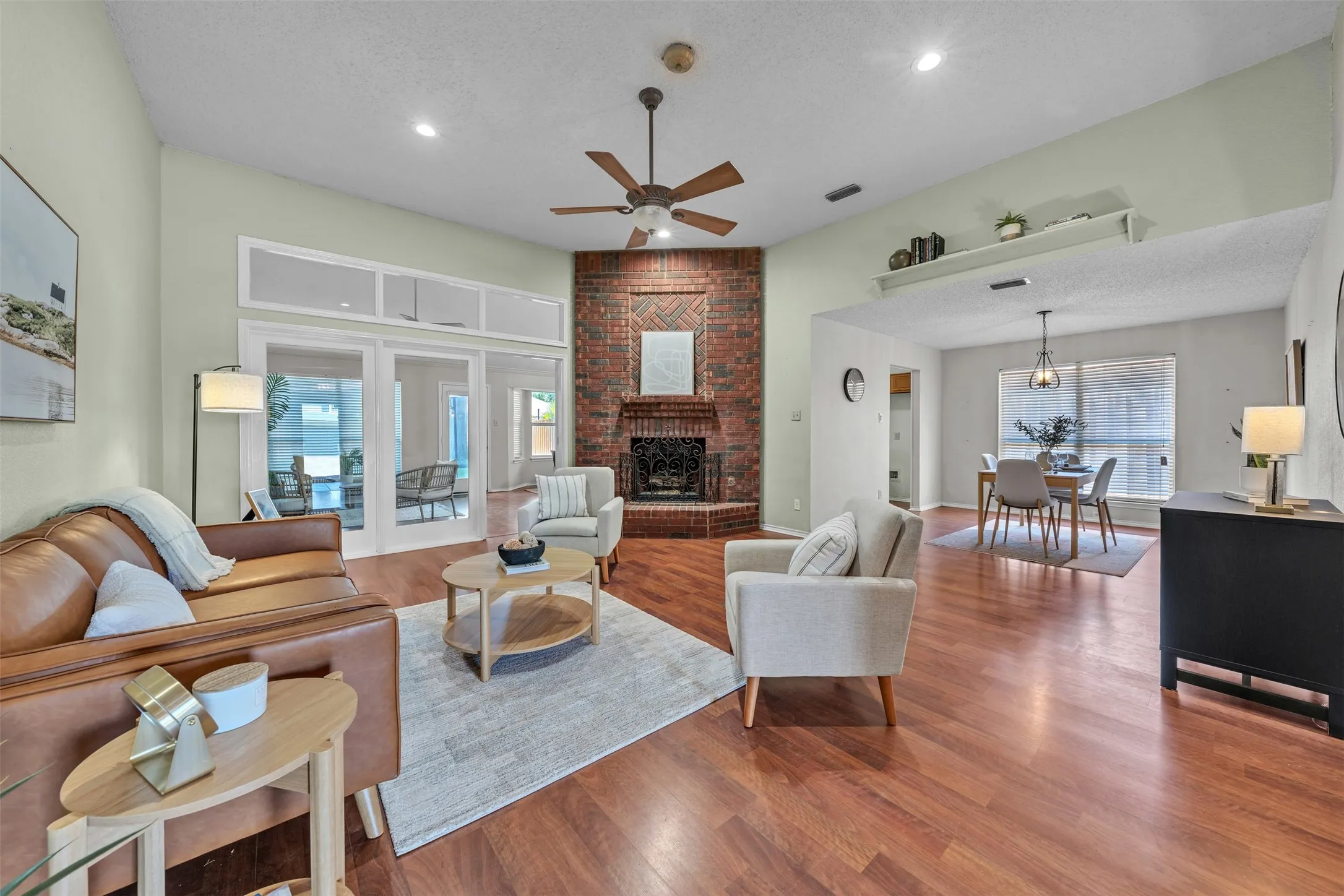 Single Family Residence For Sale in Tarrant County , 2741 White Oak Drive, Grand Prairie, Texas 75052, 4 Bedroom, 2 Bathroom, 2 Garage spaces, 2,207 Sqft, built in 1988, mls#21361917, Real Estate Agent in Grand Prairie, Homes For Sale in Tarrant county, Homes For Sale in Grand Prairie, Realtor in Grand Prairie Texas, Real Estate Brokerage Independent Realty Texas, Luminita Cordes Realtor