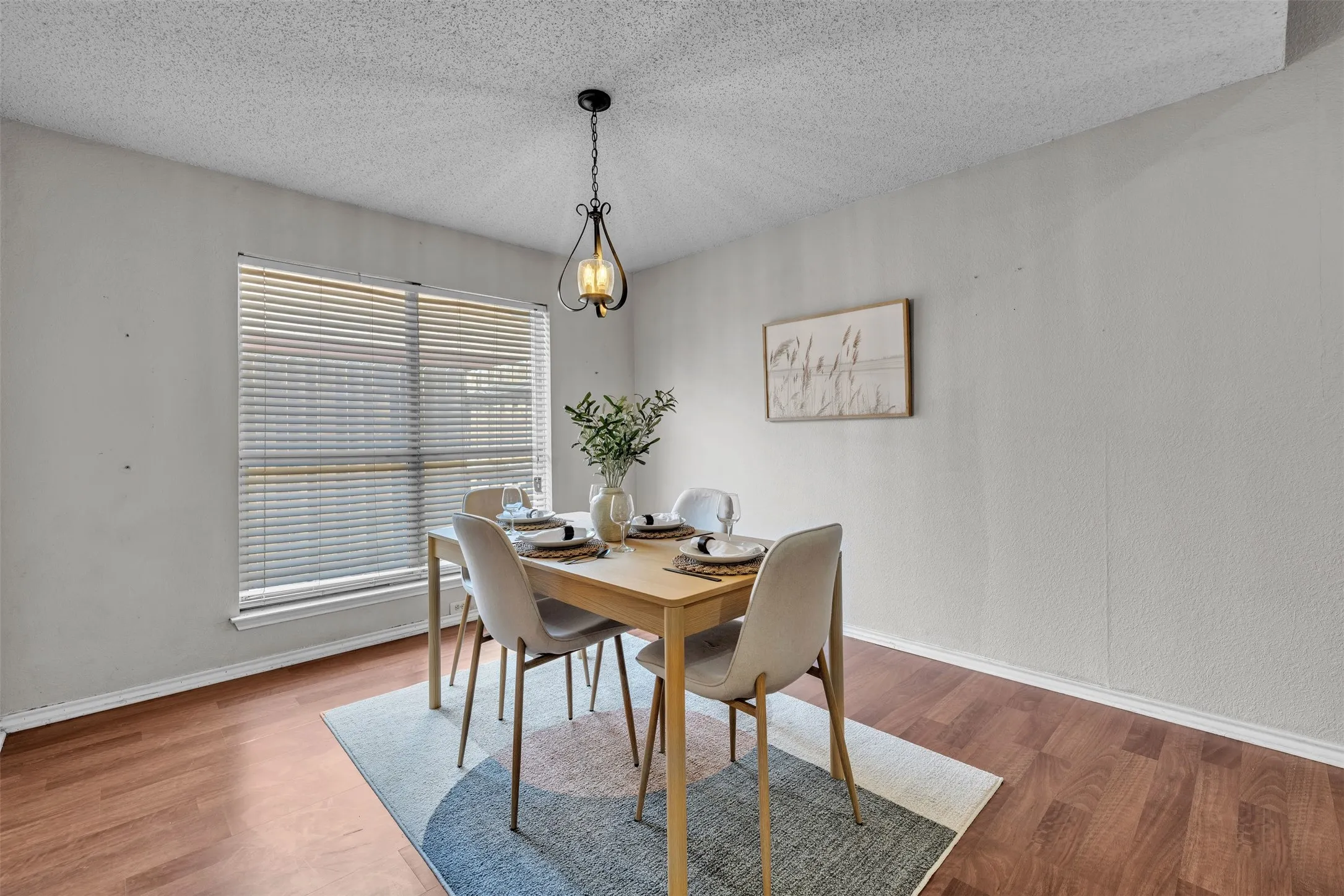 Single Family Residence For Sale in Tarrant County , 2741 White Oak Drive, Grand Prairie, Texas 75052, 4 Bedroom, 2 Bathroom, 2 Garage spaces, 2,207 Sqft, built in 1988, mls#21361917, Real Estate Agent in Grand Prairie, Homes For Sale in Tarrant county, Homes For Sale in Grand Prairie, Realtor in Grand Prairie Texas, Real Estate Brokerage Independent Realty Texas, Luminita Cordes Realtor