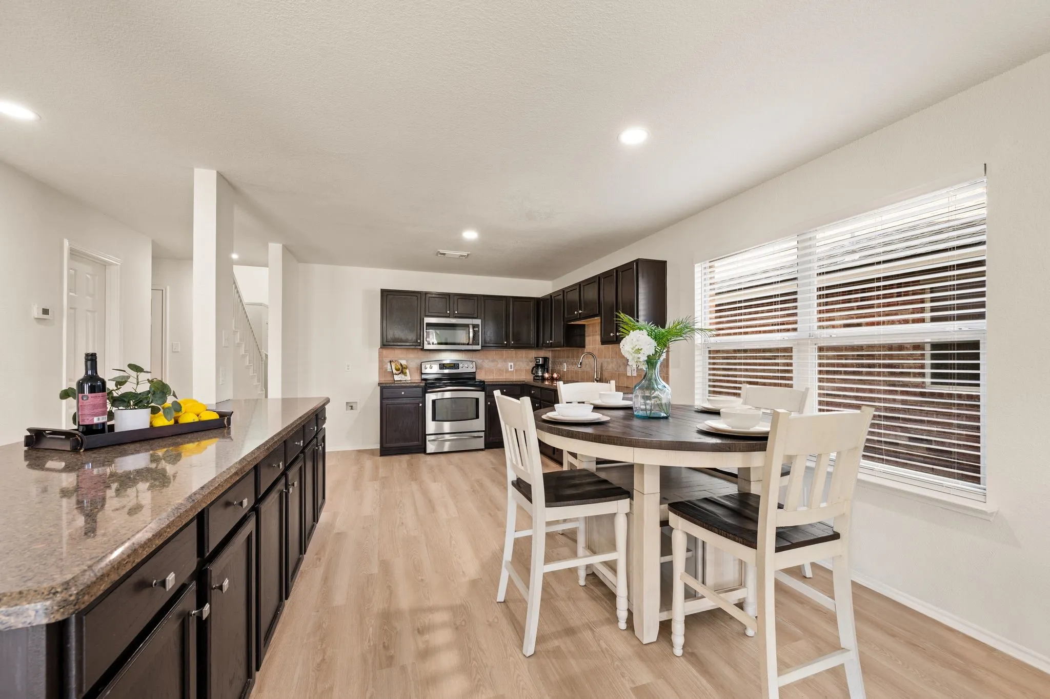 Single Family Residence For Sale in Tarrant County , 5025 Senator Drive, Fort Worth, Texas 76244, 4 Bedroom, 3 Bathroom, 2 Garage spaces, 3,454 Sqft, built in 2002, mls#21362330, Real Estate Agent in Fort Worth, Homes For Sale in Tarrant county, Homes For Sale in Fort Worth, Realtor in Fort Worth Texas, Real Estate Brokerage Independent Realty Texas, Luminita Cordes Realtor