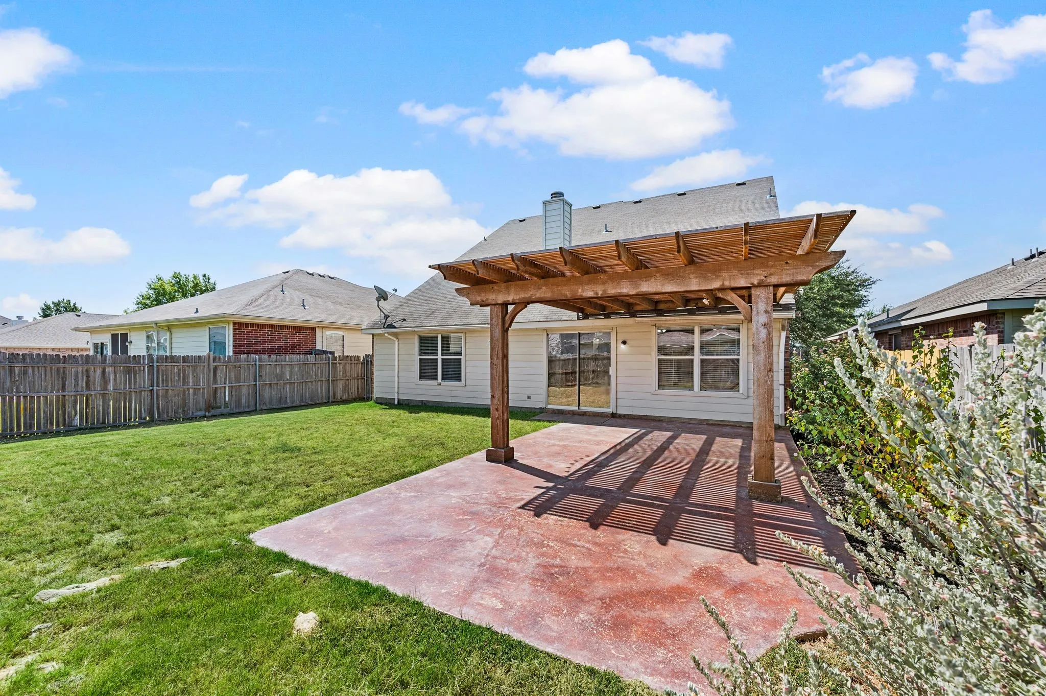 Single Family Residence For Sale in Tarrant County , 5025 Senator Drive, Fort Worth, Texas 76244, 4 Bedroom, 3 Bathroom, 2 Garage spaces, 3,454 Sqft, built in 2002, mls#21362330, Real Estate Agent in Fort Worth, Homes For Sale in Tarrant county, Homes For Sale in Fort Worth, Realtor in Fort Worth Texas, Real Estate Brokerage Independent Realty Texas, Luminita Cordes Realtor