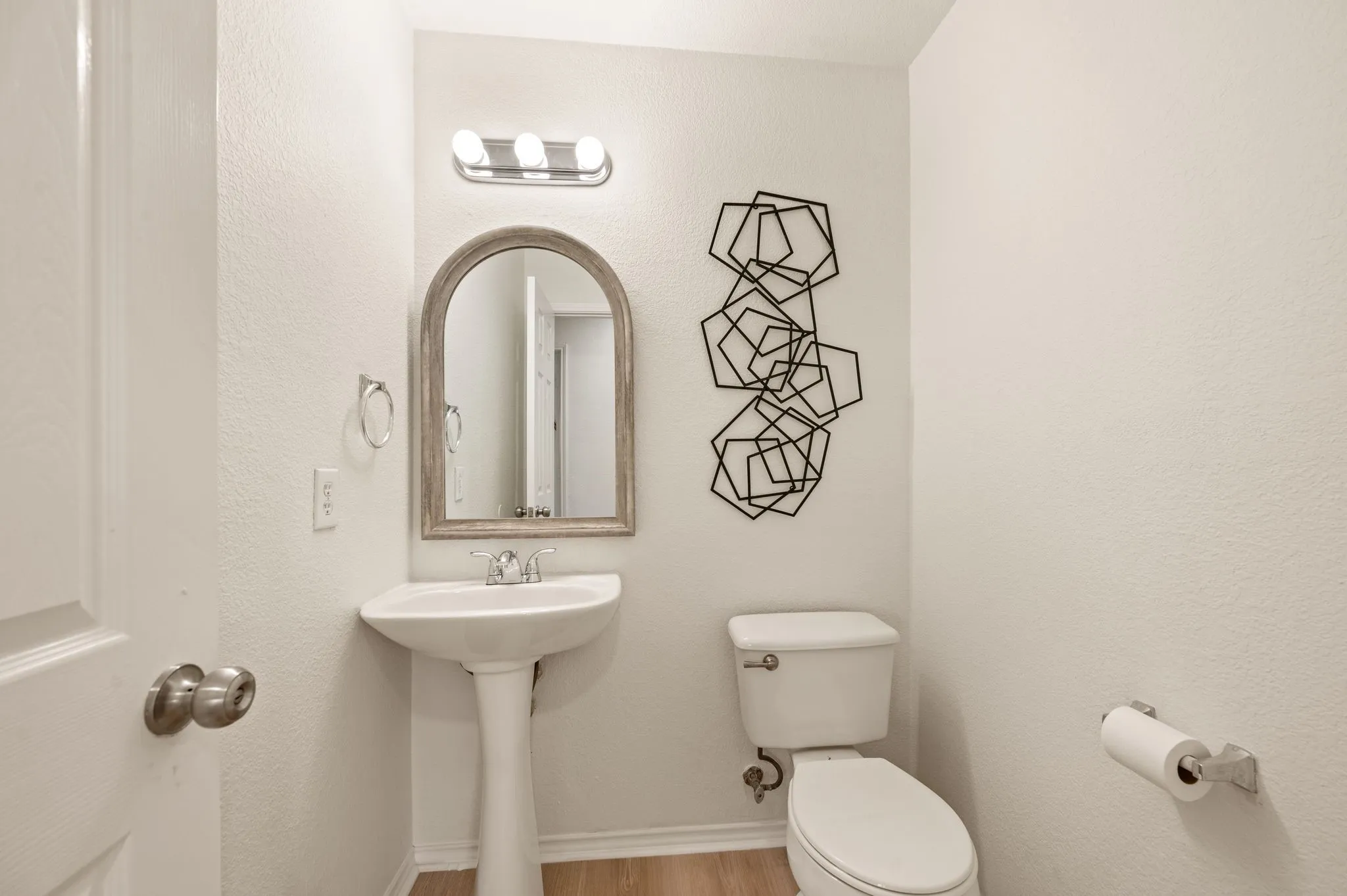 Single Family Residence For Sale in Tarrant County , 5025 Senator Drive, Fort Worth, Texas 76244, 4 Bedroom, 3 Bathroom, 2 Garage spaces, 3,454 Sqft, built in 2002, mls#21362330, Real Estate Agent in Fort Worth, Homes For Sale in Tarrant county, Homes For Sale in Fort Worth, Realtor in Fort Worth Texas, Real Estate Brokerage Independent Realty Texas, Luminita Cordes Realtor