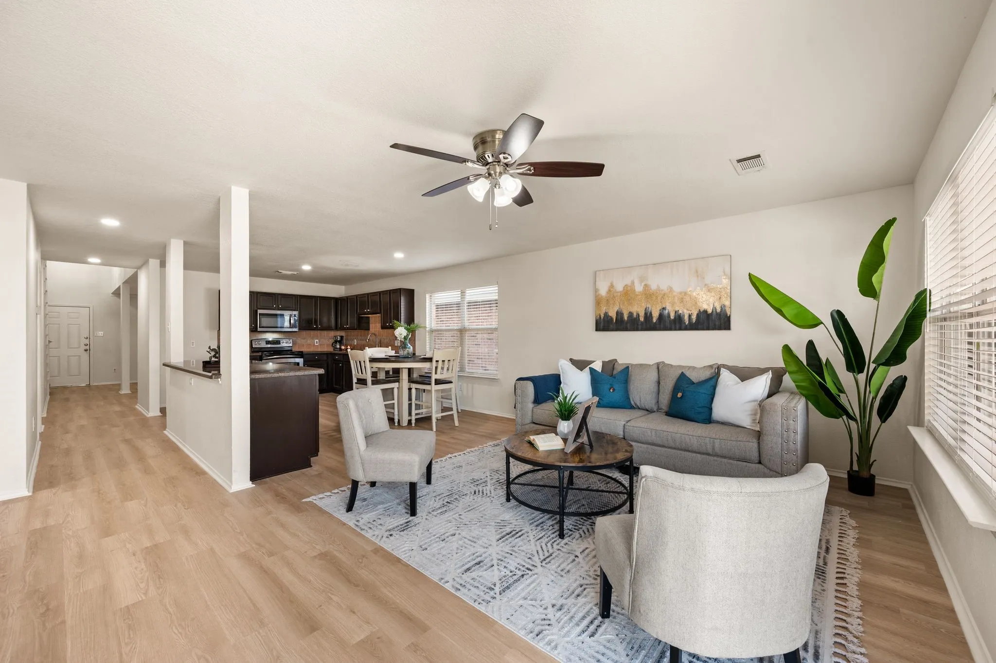 Single Family Residence For Sale in Tarrant County , 5025 Senator Drive, Fort Worth, Texas 76244, 4 Bedroom, 3 Bathroom, 2 Garage spaces, 3,454 Sqft, built in 2002, mls#21362330, Real Estate Agent in Fort Worth, Homes For Sale in Tarrant county, Homes For Sale in Fort Worth, Realtor in Fort Worth Texas, Real Estate Brokerage Independent Realty Texas, Luminita Cordes Realtor