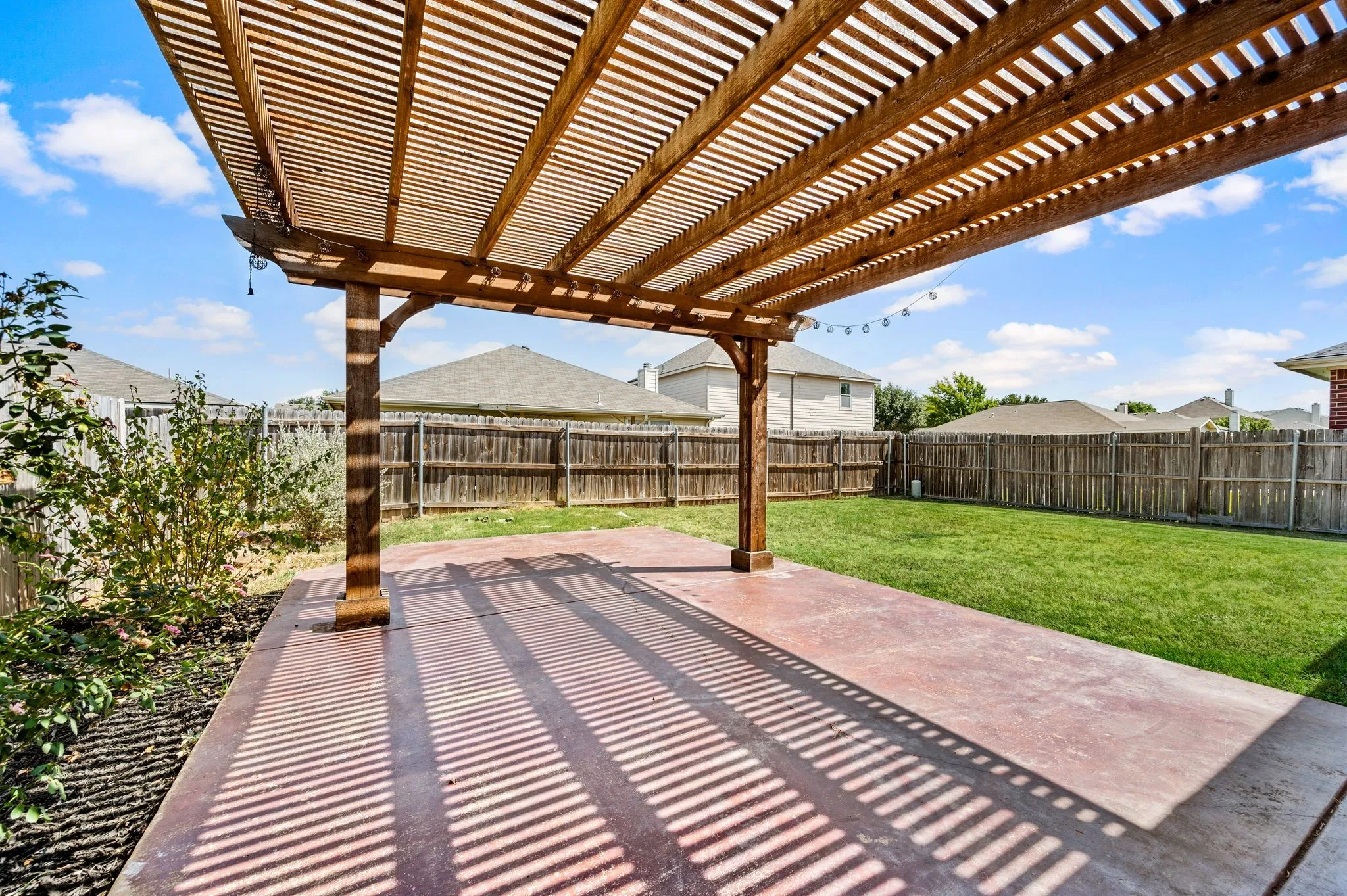 Single Family Residence For Sale in Tarrant County , 5025 Senator Drive, Fort Worth, Texas 76244, 4 Bedroom, 3 Bathroom, 2 Garage spaces, 3,454 Sqft, built in 2002, mls#21362330, Real Estate Agent in Fort Worth, Homes For Sale in Tarrant county, Homes For Sale in Fort Worth, Realtor in Fort Worth Texas, Real Estate Brokerage Independent Realty Texas, Luminita Cordes Realtor