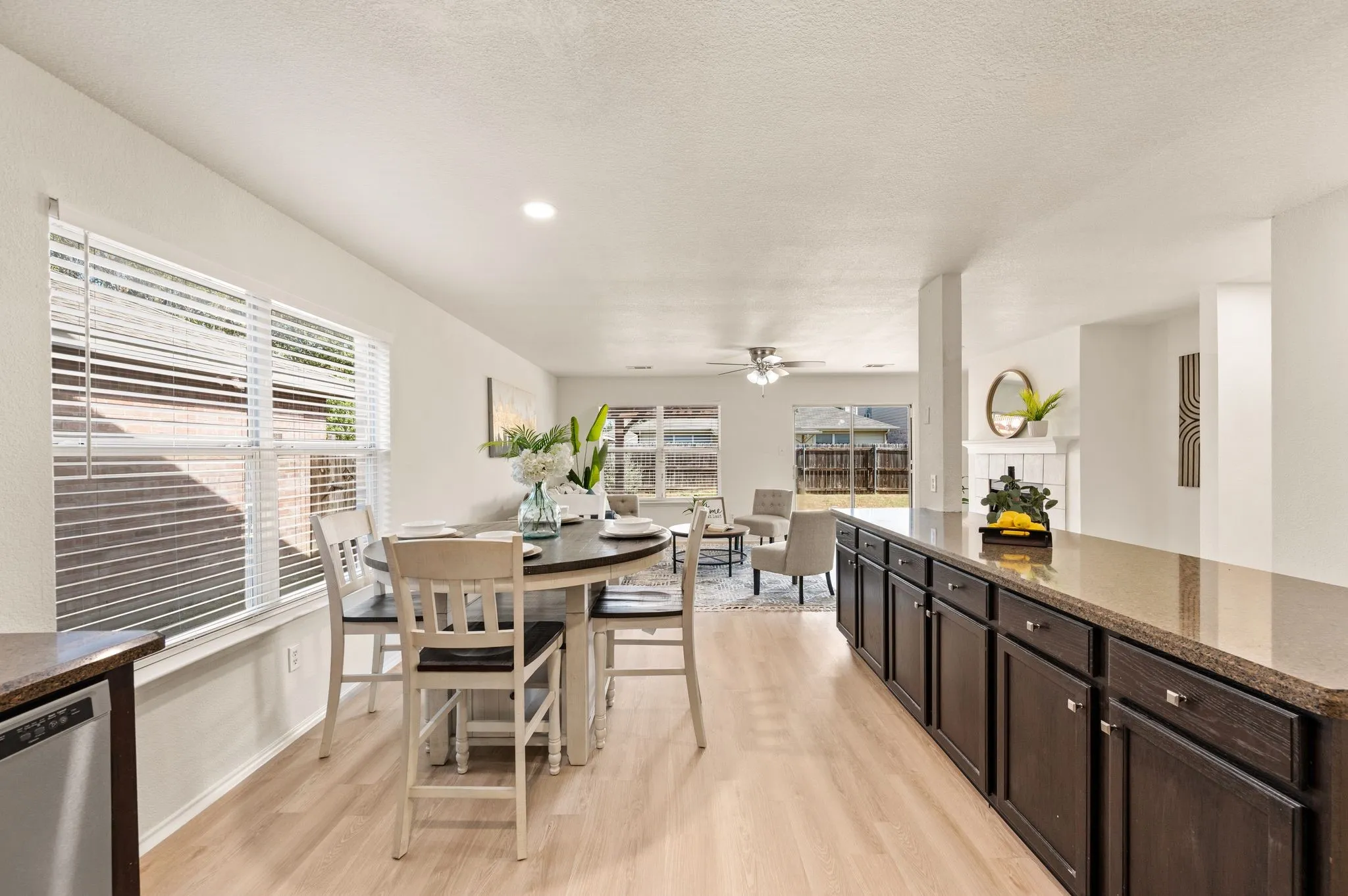 Single Family Residence For Sale in Tarrant County , 5025 Senator Drive, Fort Worth, Texas 76244, 4 Bedroom, 3 Bathroom, 2 Garage spaces, 3,454 Sqft, built in 2002, mls#21362330, Real Estate Agent in Fort Worth, Homes For Sale in Tarrant county, Homes For Sale in Fort Worth, Realtor in Fort Worth Texas, Real Estate Brokerage Independent Realty Texas, Luminita Cordes Realtor
